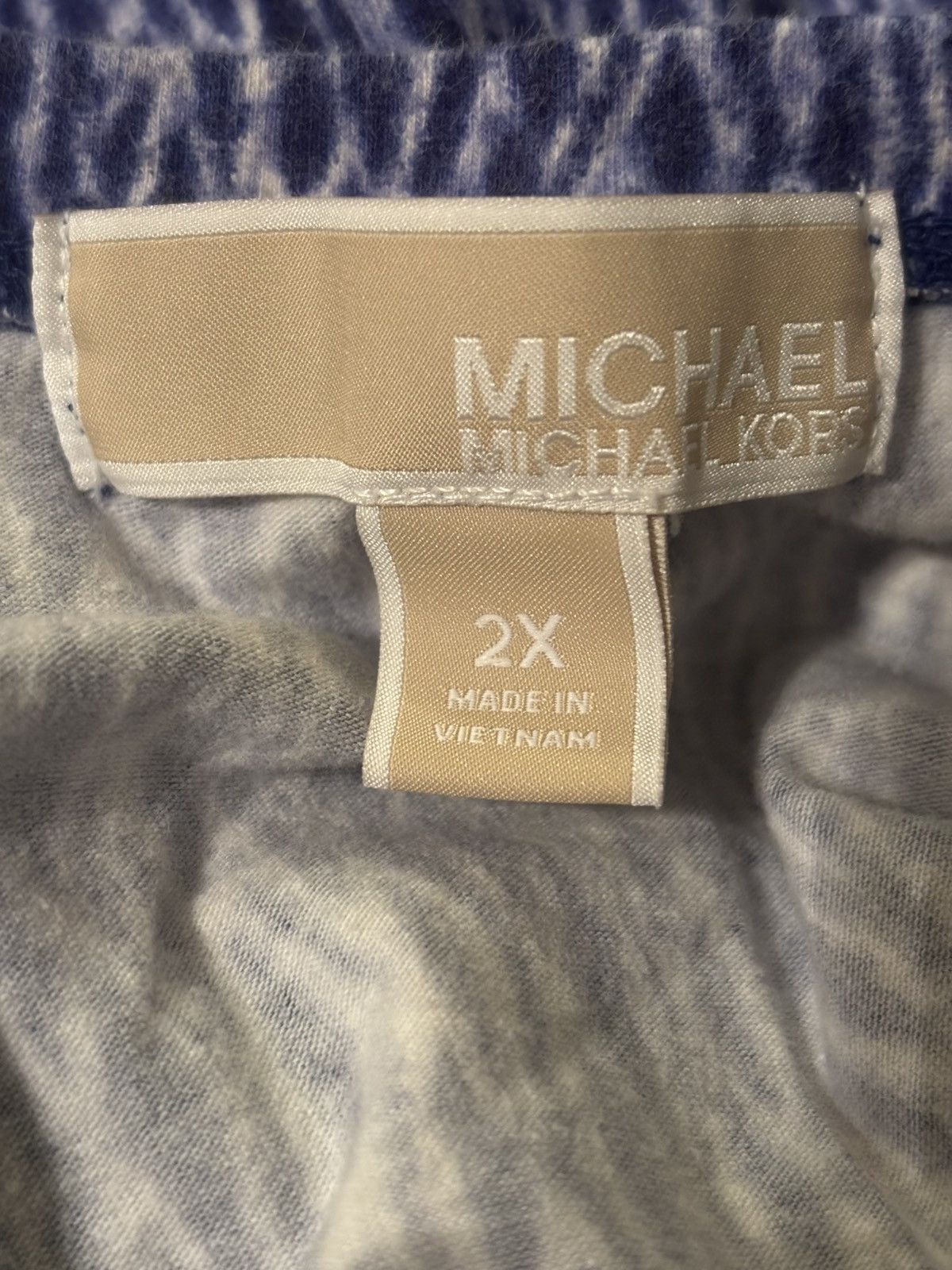 Michael Kors Women’s blue V-neck Top.wt5200 Size XXL / US 16-18 / IT 52-54 - 9 Thumbnail