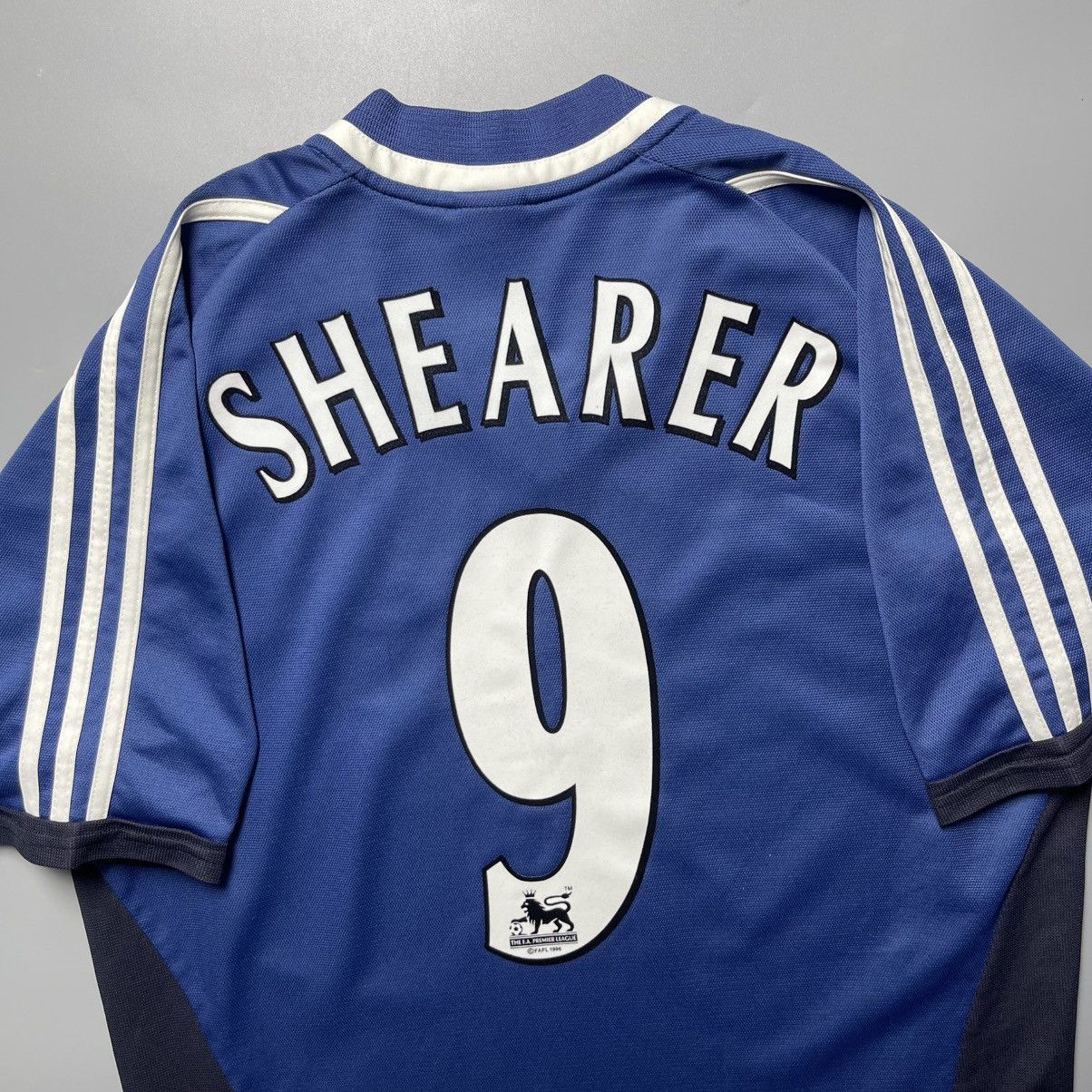 Adidas NEWCASTLE ADIDAS 2001/2002 FOOTBALL AWAY JERSEY #9 SHEARER Size US M / EU 48-50 / 2 - 11 Thumbnail