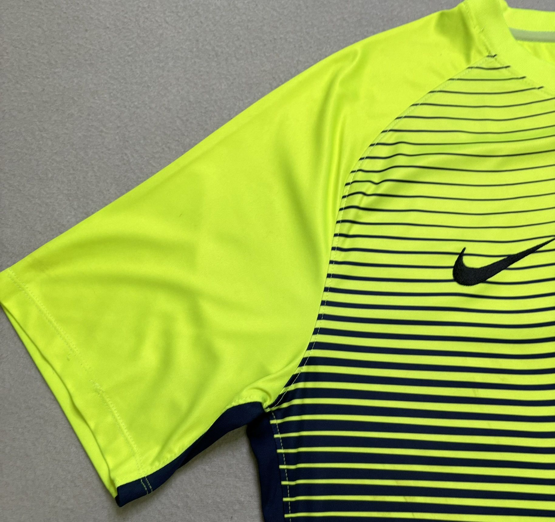 Nike Ashton 88 FC #28 Nike Football Jersey Size XL Size US XL / EU 56 / 4 - 10 Thumbnail