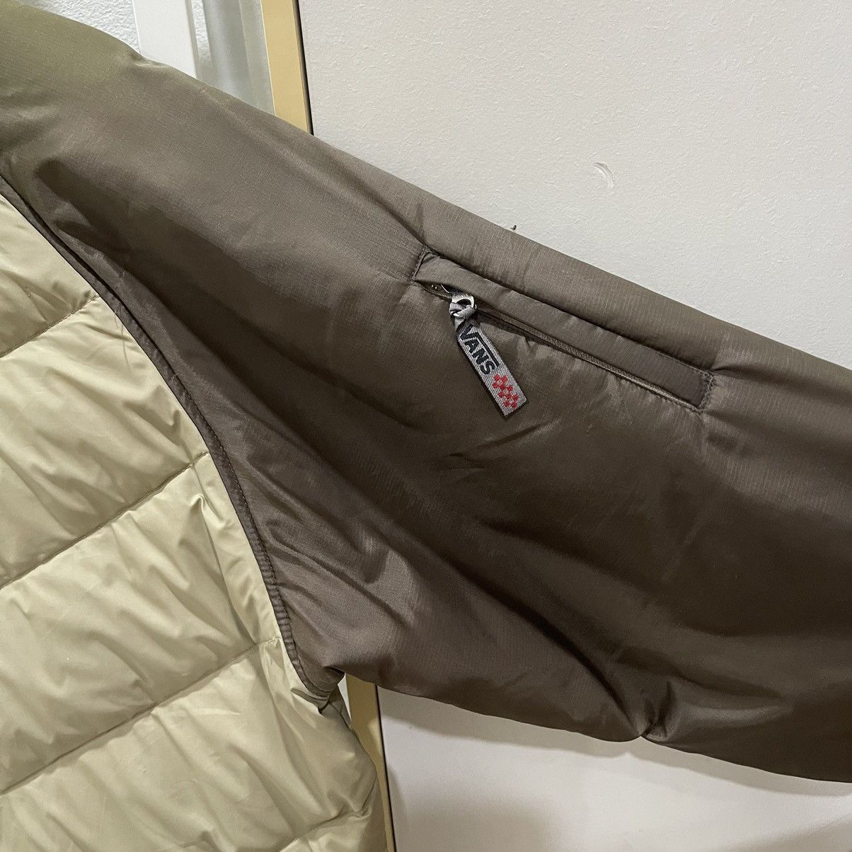 Vans × Vintage Vintage 90s VANS Puffer Zipper Bomber Jacket Size US L / EU 52-54 / 3 - 11 Thumbnail