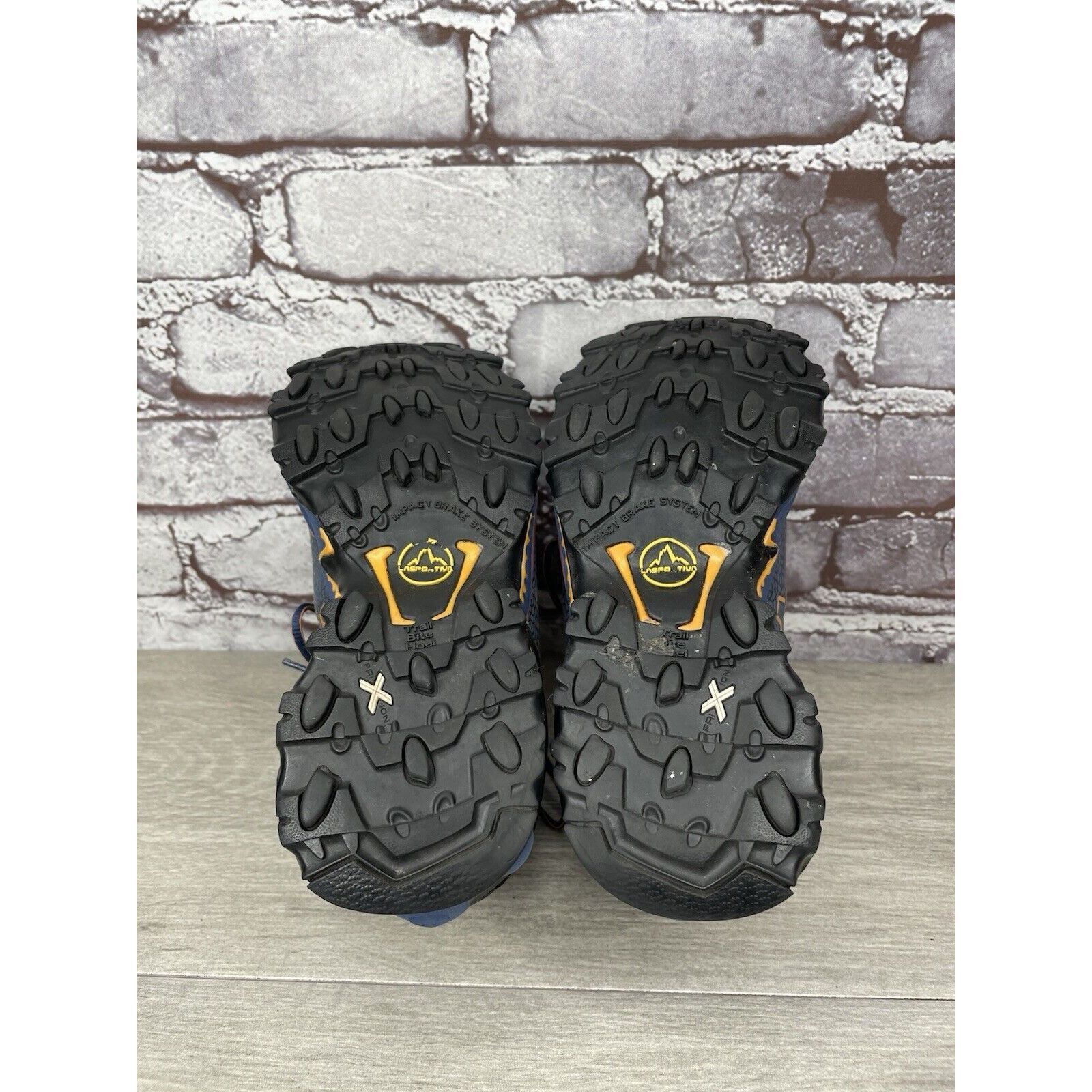 La Sportiva La Sportiva Ultra Raptor II Blue Mesh Trail Denim Rouge Hiki Size US 6 / IT 36 - 12 Thumbnail