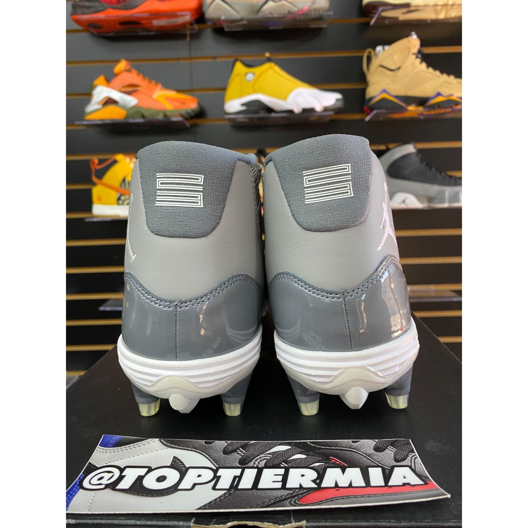 Jordan Brand air jordan 11 cleat cool grey 2018 sz 10 BRAND NEW Size US 10 / EU 43 - 4 Thumbnail