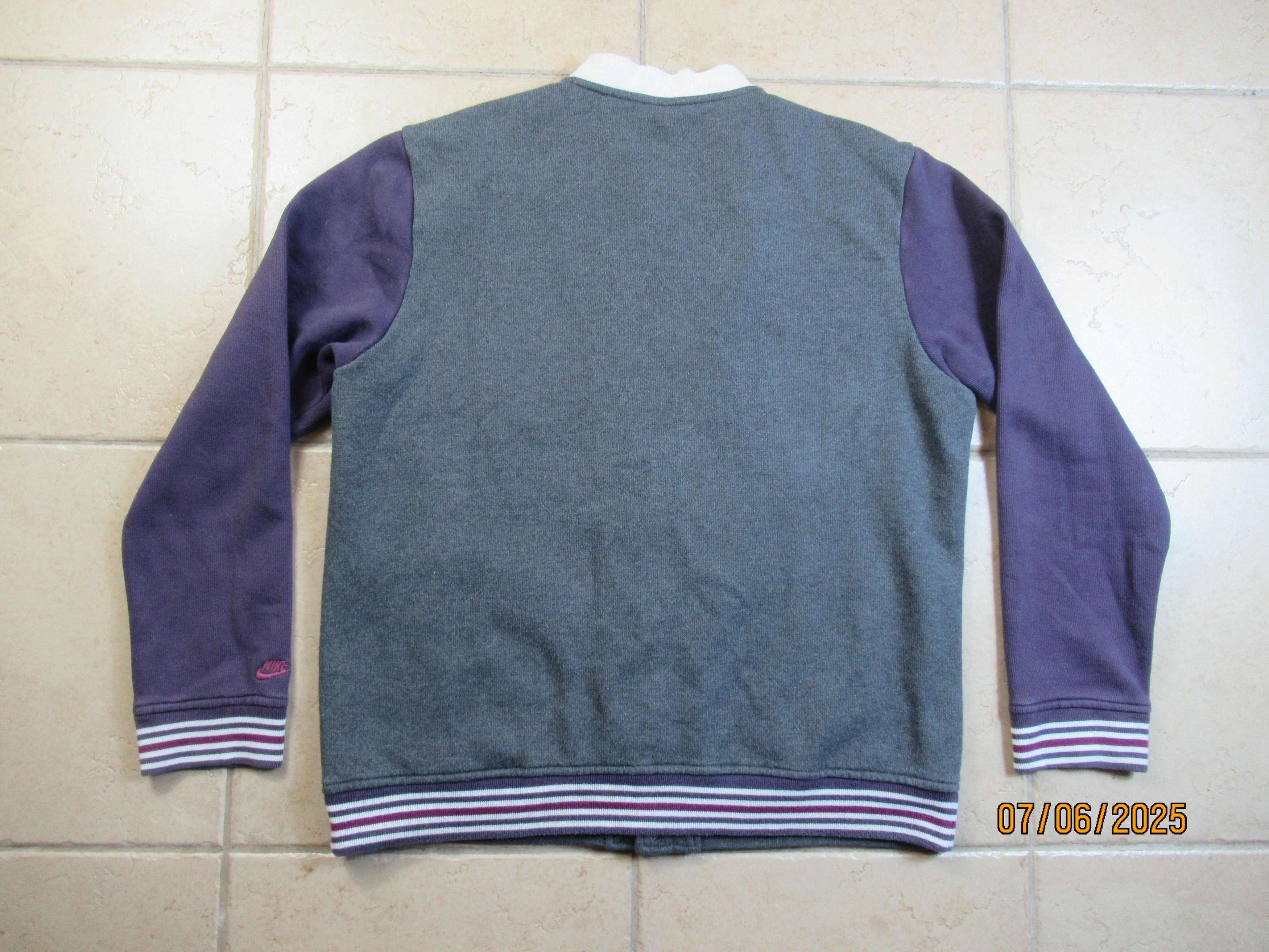 Nike Nike Sportswear grey/violet baseball jacket Size US L / EU 52-54 / 3 - 9 Thumbnail