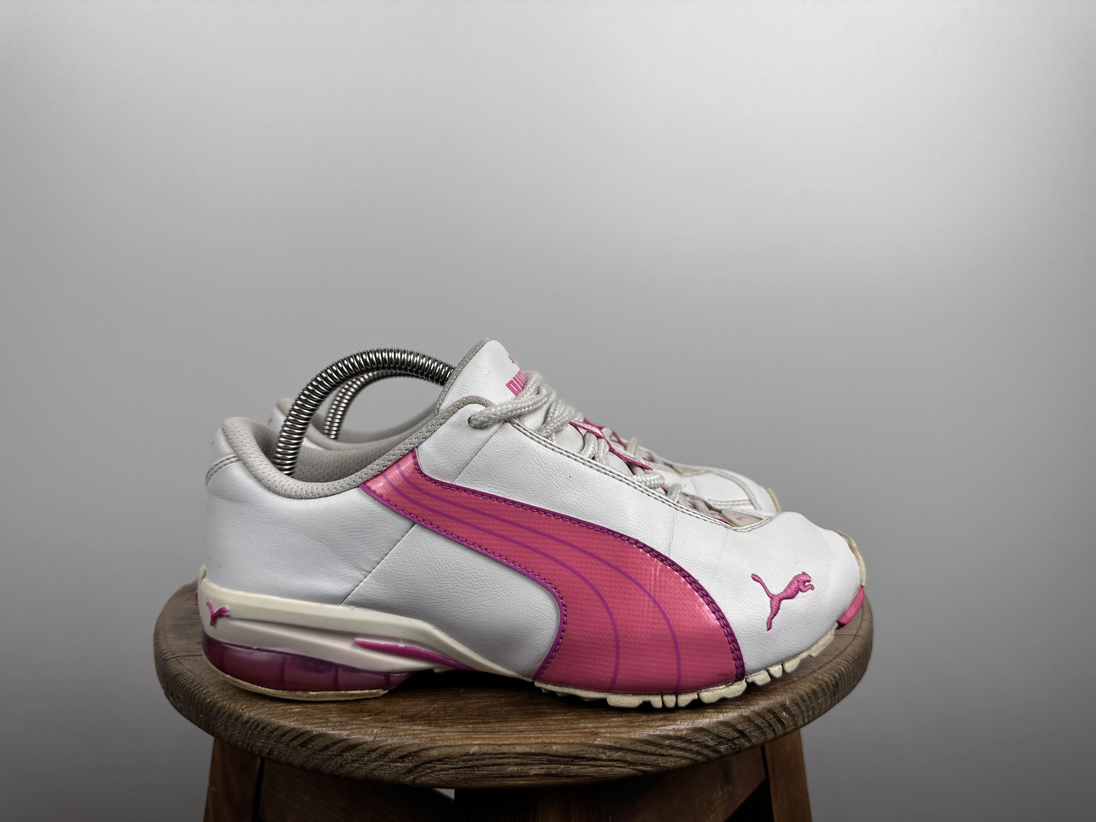 Puma × Vintage Puma Cell Pink White Y2K 2000 Sneakers US5 EU37 UK4 Vintage Size US 5 / IT 35 - 4 Thumbnail