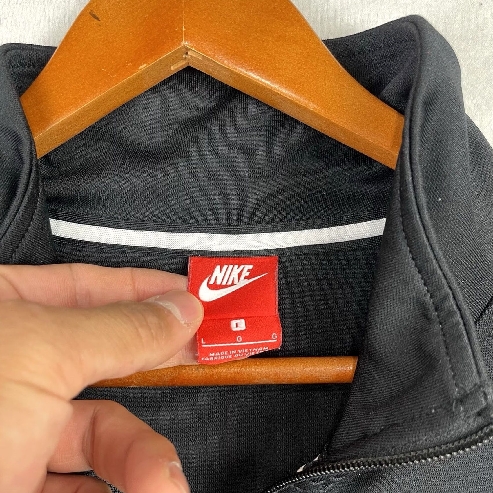 Nike Nike Track Jacket Men Large Black AQ0579-010 Air Max Day Have A Nike Day Activewear Casual Zip Full Zip Athletic Retro Logo Sports Mens Size US L / EU 52-54 / 3 - 4 Thumbnail