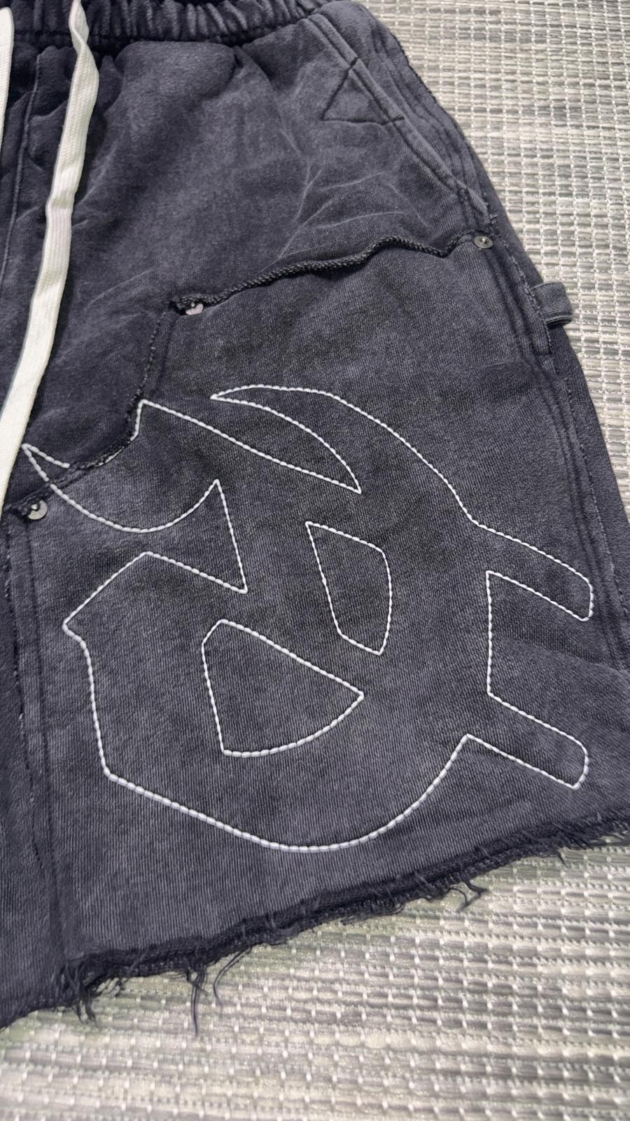 Godspeed Godspeed Black Carpenter Distressed Shorts Size US 36 / EU 52 - 2 Thumbnail