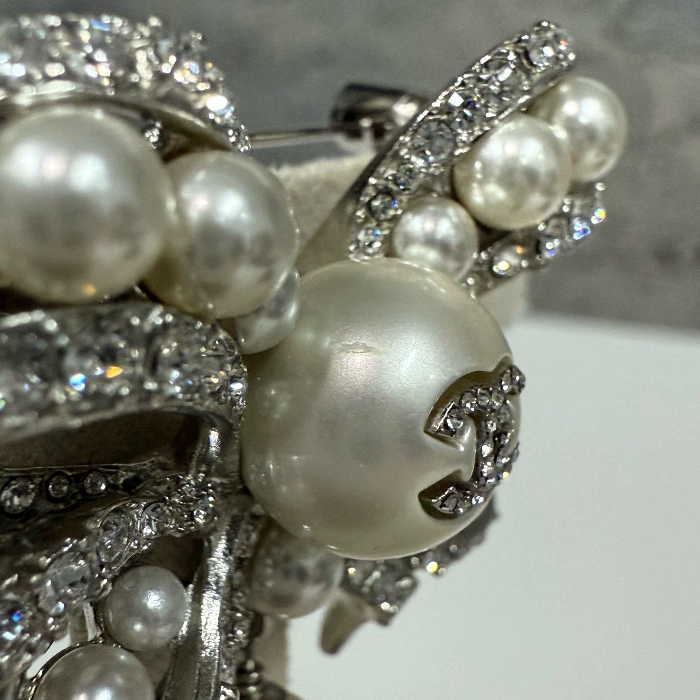 Chanel Chanel Bow Brooch Unworn Size ONE SIZE - 7 Thumbnail