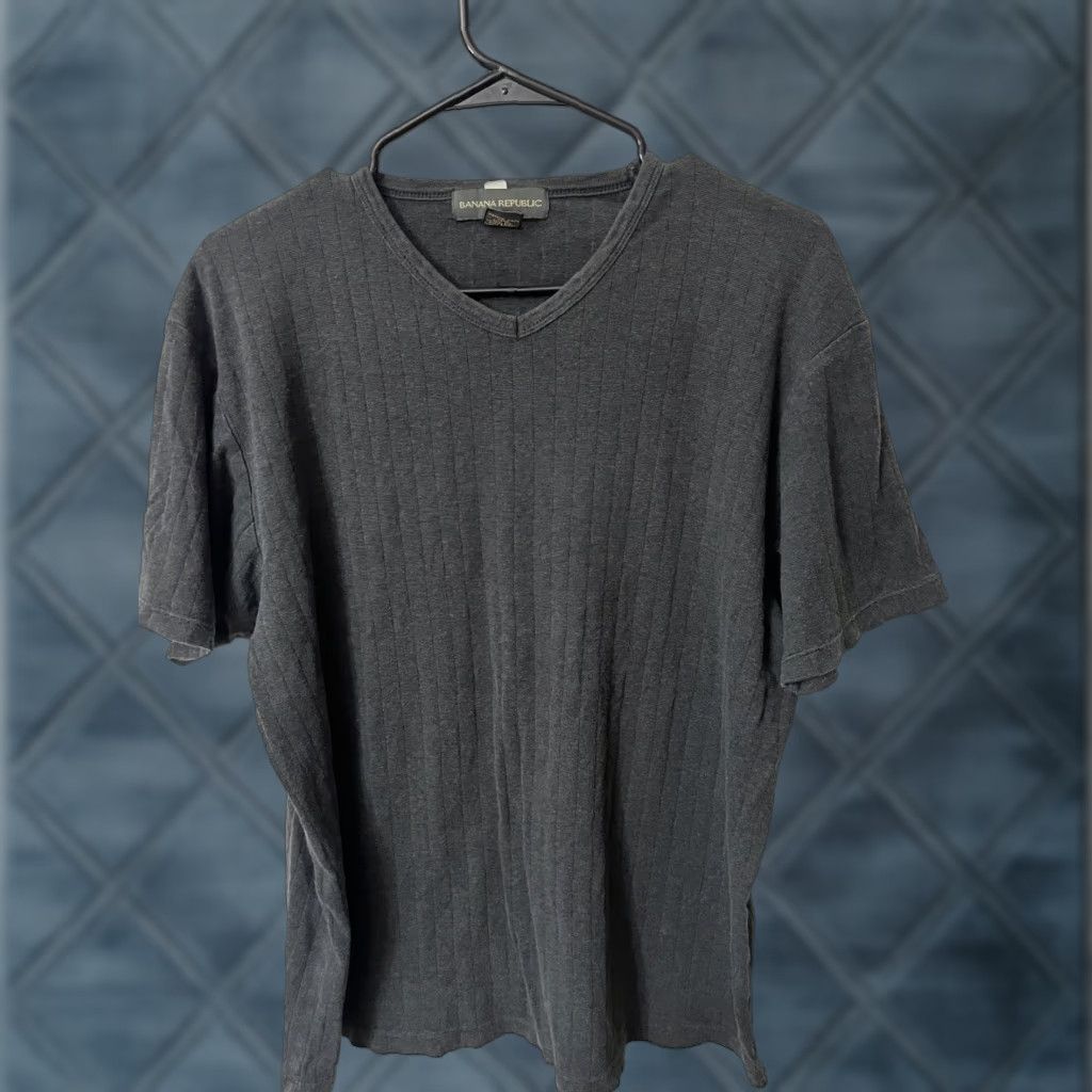 Banana Republic VINTAGE Banana Republic Y2K T-Shirt Solid Crew Neck Large Gray Mens Size US L / EU 52-54 / 3 - 1 Thumbnail