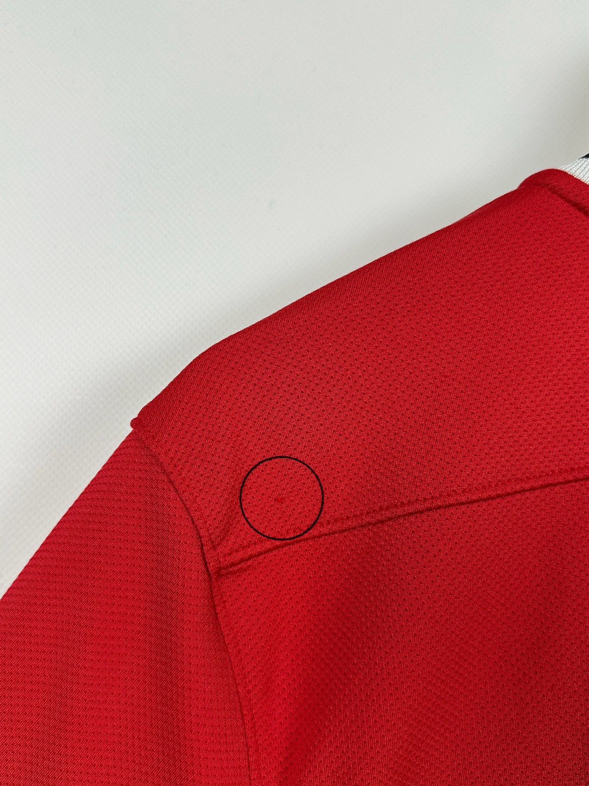 Nike 2011/12 Nike Manchester United Home Soccer Jersey Size US L / EU 52-54 / 3 - 22 Thumbnail