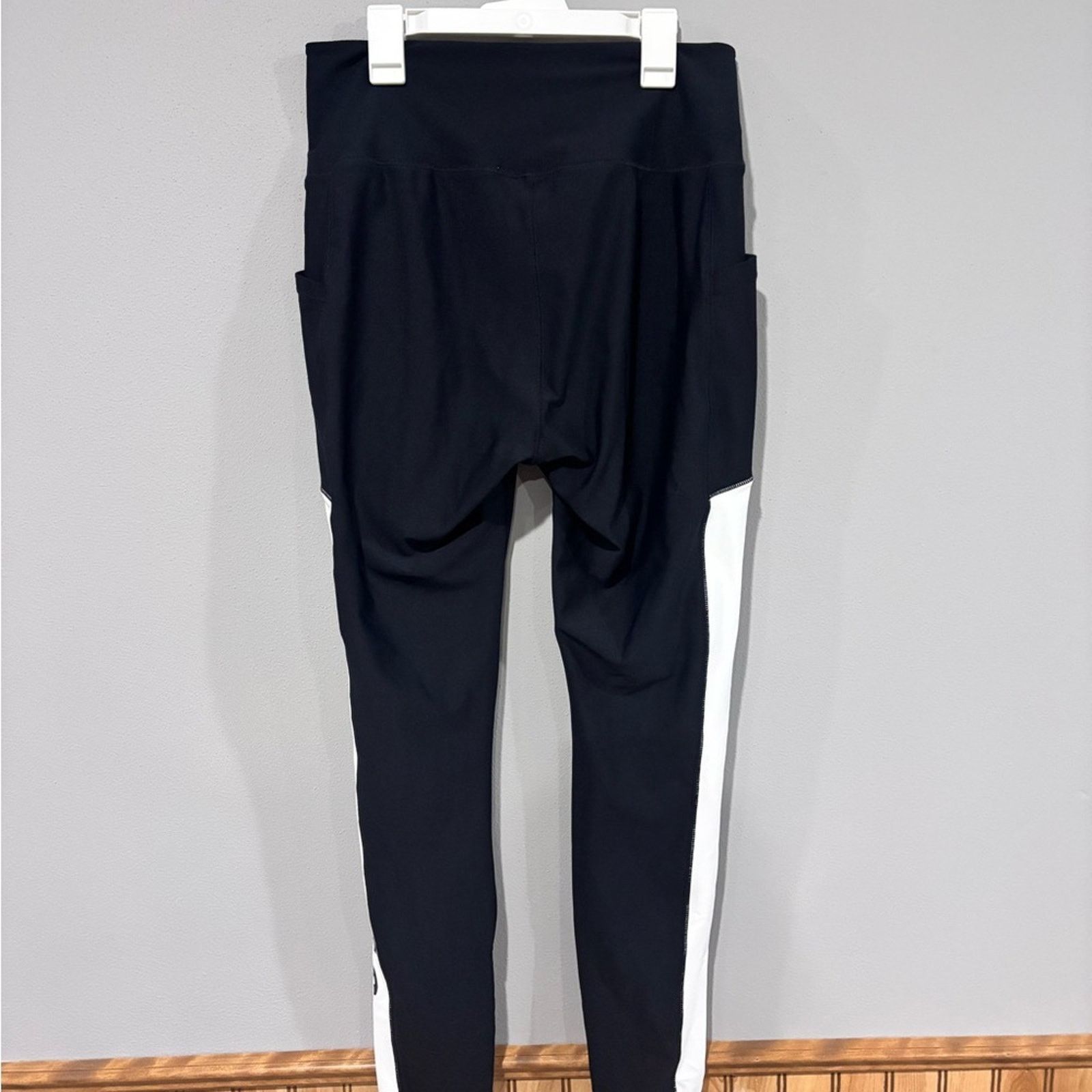 Other NFL Saints Erin Andrew’s Black and White Saints Leggings Size 38" / US 16 / IT 52 - 7 Thumbnail