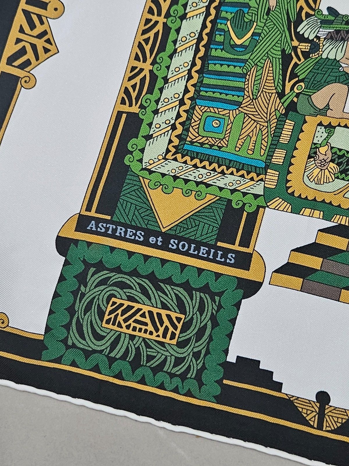 Hermes Hermes Astres et Soleils by Annie Faivre Silk Scarf Size ONE SIZE - 3 Thumbnail