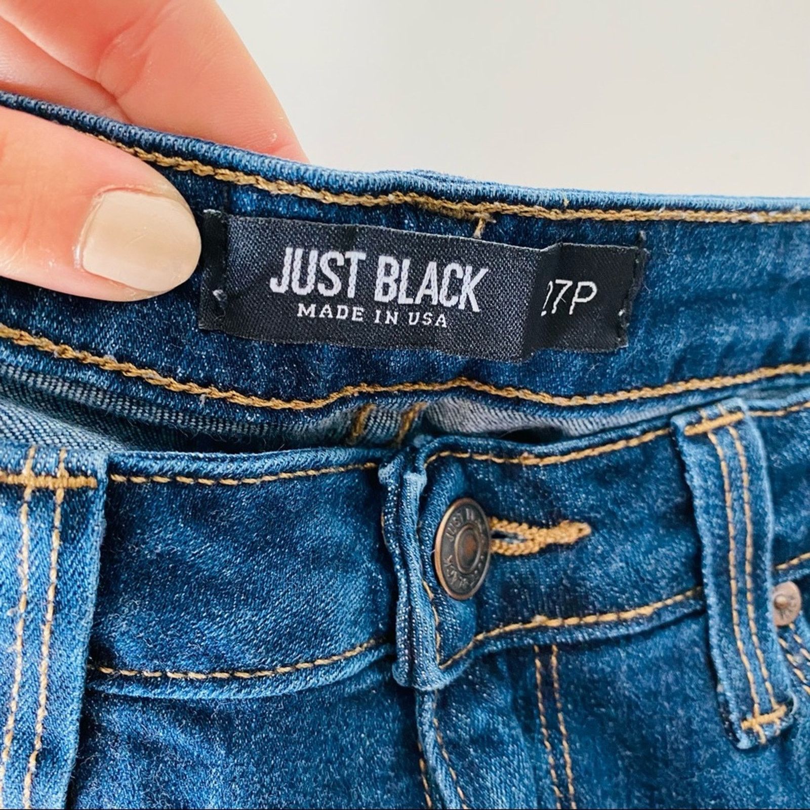 Lululemon JUST BLACK Blue Distressed Ripped Skinny Low Rise Denim Jean Size 27" / US 4 / IT 40 - 3 Thumbnail