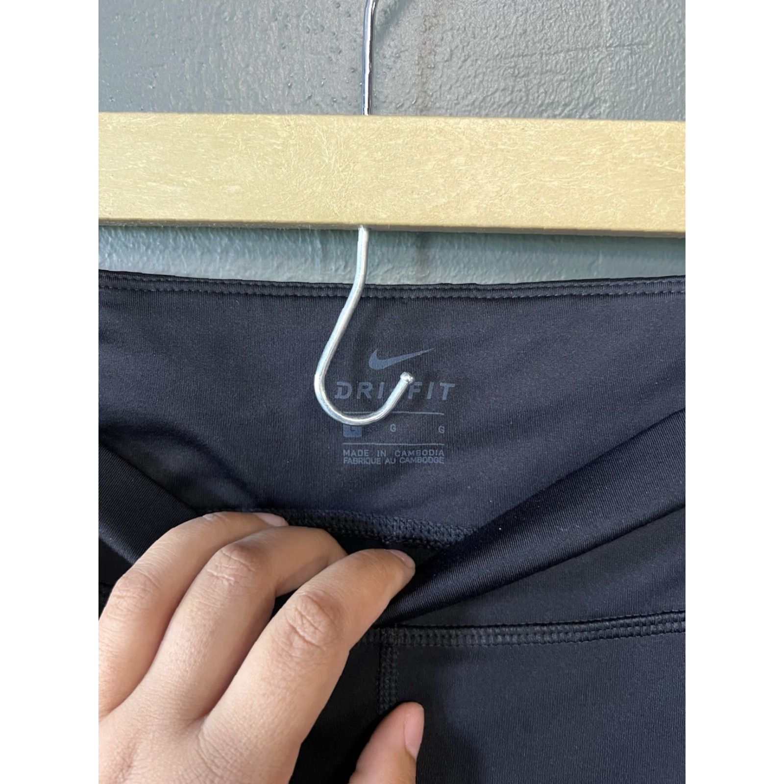 Nike Nike Power Epic Run Crop Leggings Women's L Black Cropped Leggings Dri-Fit Pockets Zip City Modern Run 2020s Womens Size 36" / US 14 / IT 50 - 2 Thumbnail