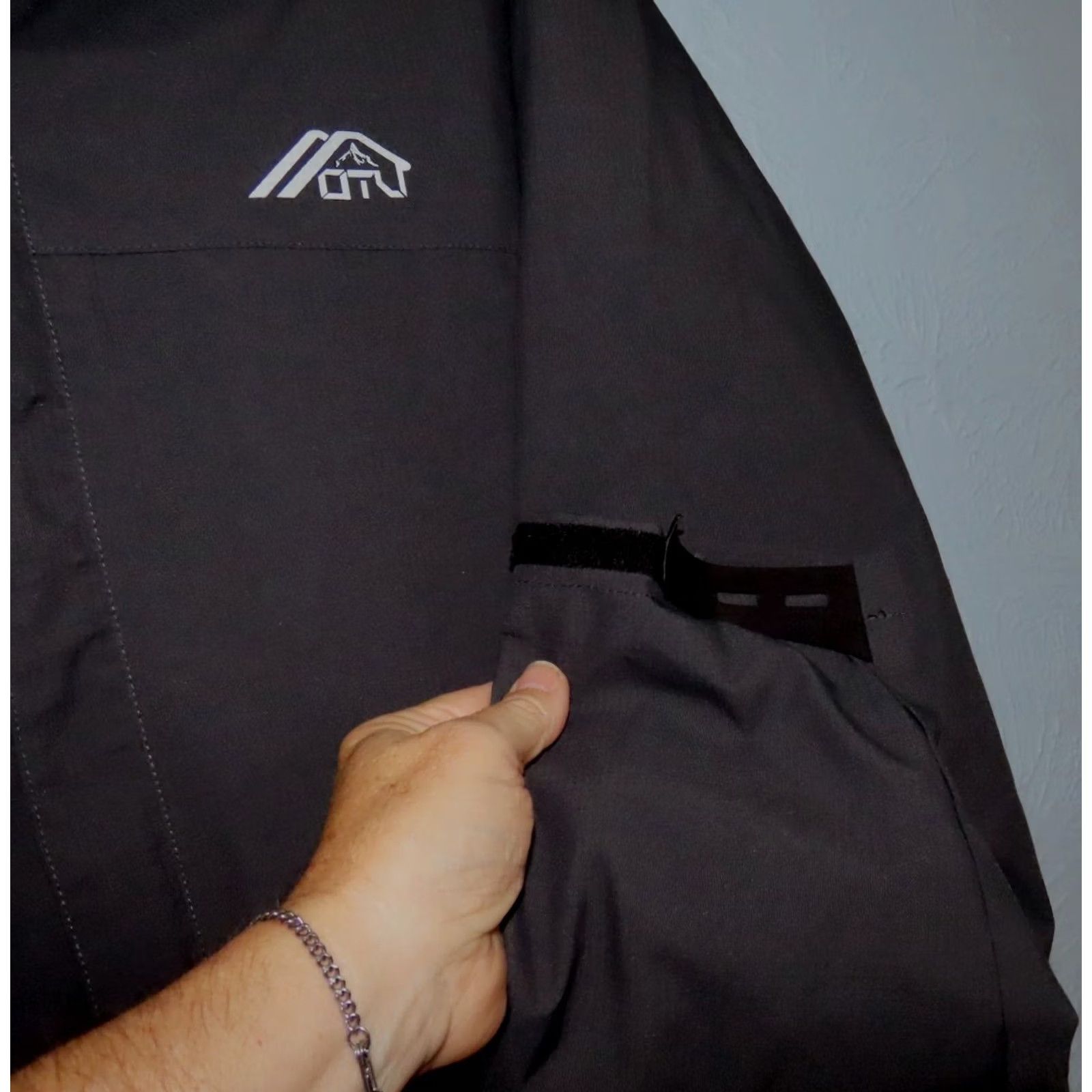 Rains OTU Men's L Black Hooded Rain Jacket Coat Waterproof Breathable Rain Jacket Mens L Black OTU Size US L / EU 52-54 / 3 - 7 Thumbnail