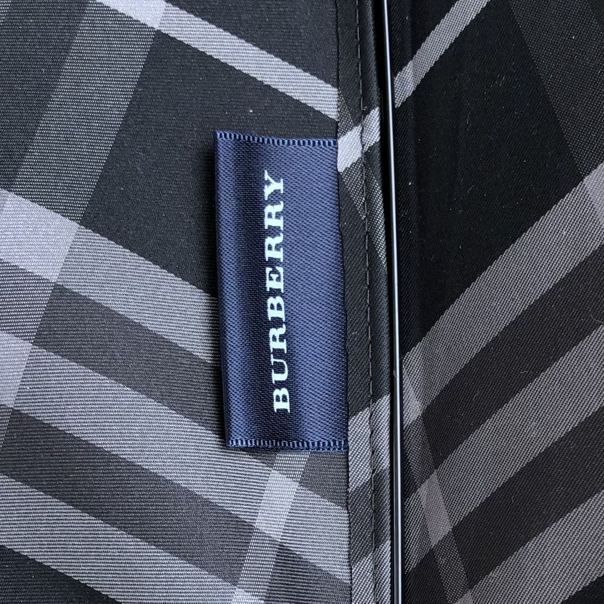 Burberry Burberry Checked Novacheck Waterproof Folding Umbrella Size ONE SIZE - 17 Thumbnail