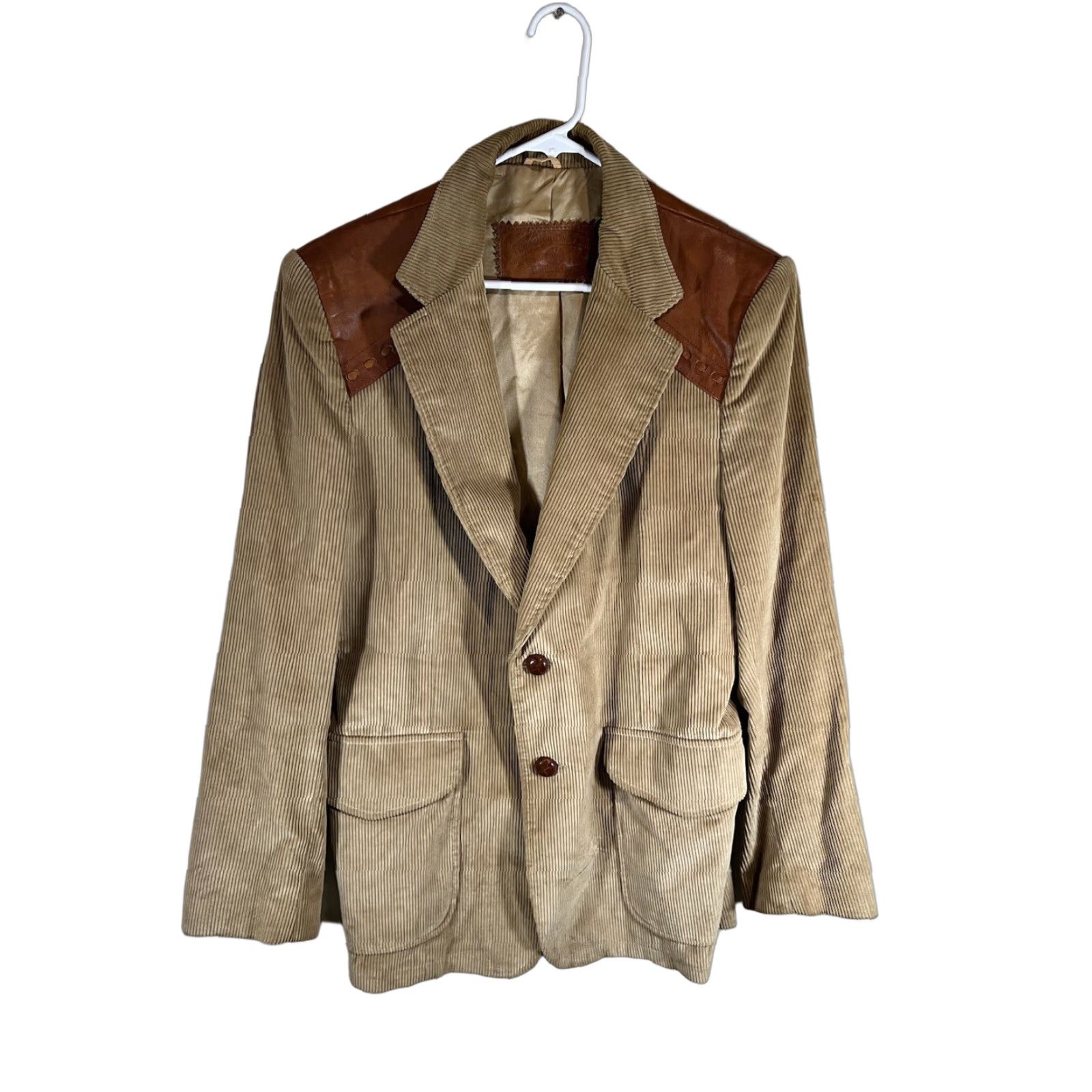 VINTAGE William Barry Blazer Corduroy Leather Men’s Western 2 Piece Size 42 Beige Shorts?