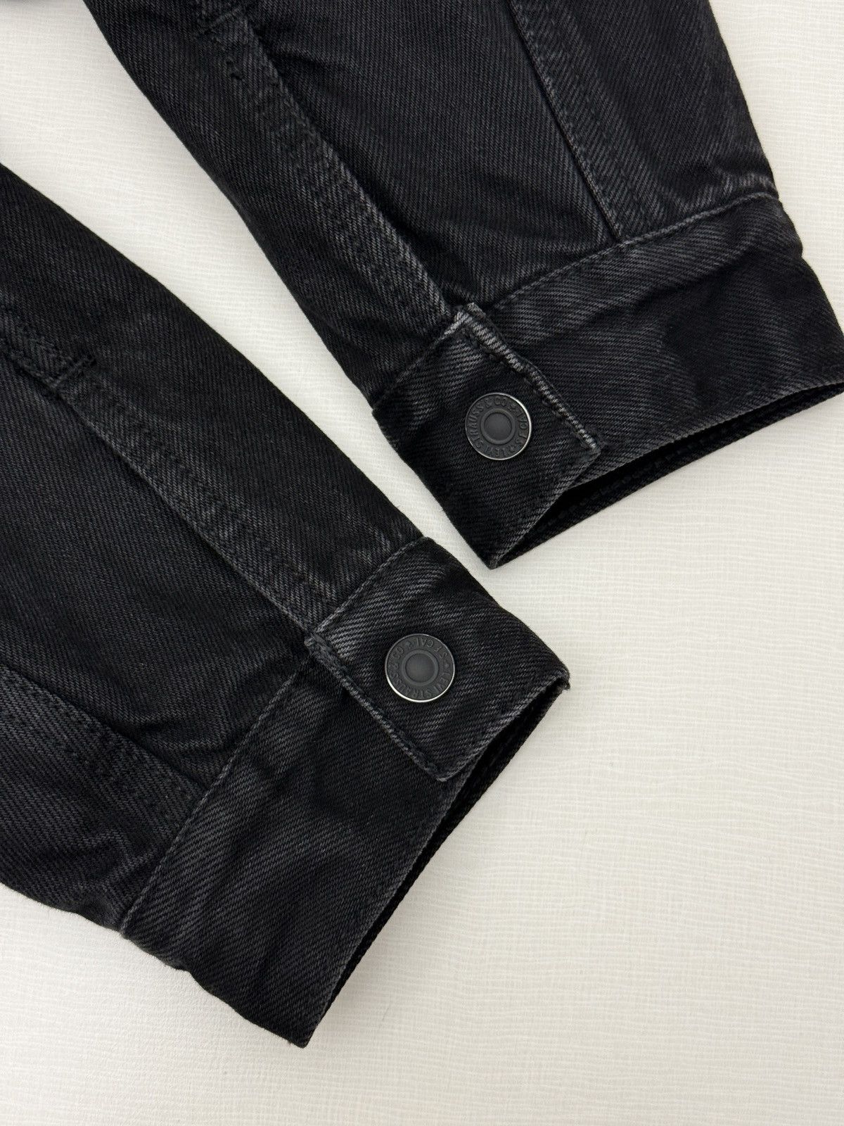 Levi's Levis Black Sherpa Lined Dark Wash Denim Trucker Jacket S Size US S / EU 44-46 / 1 - 8 Thumbnail