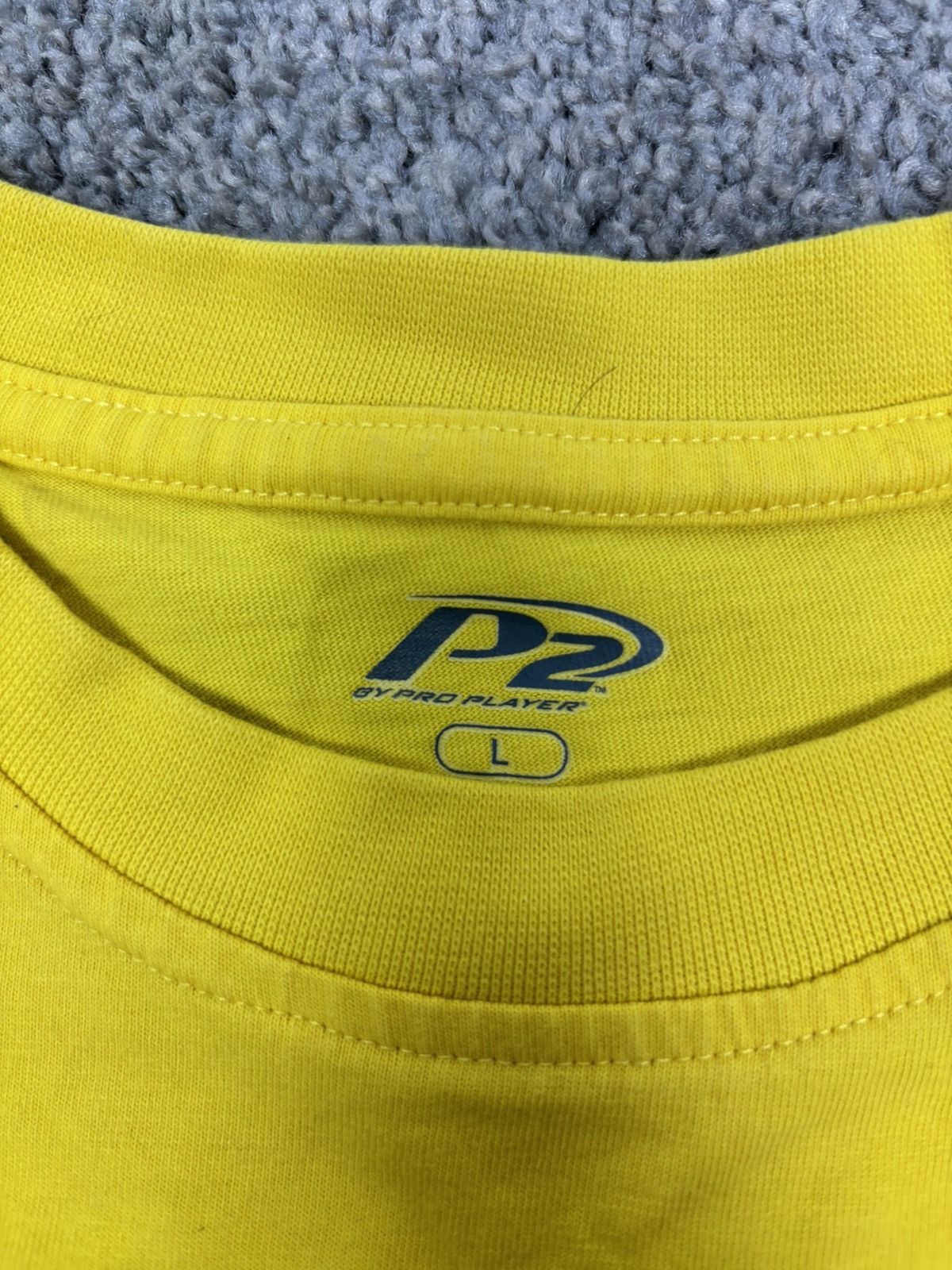 Vintage Yellow u of m michigan wolverines embroidered tshirt Size US L / EU 52-54 / 3 - 2 Thumbnail