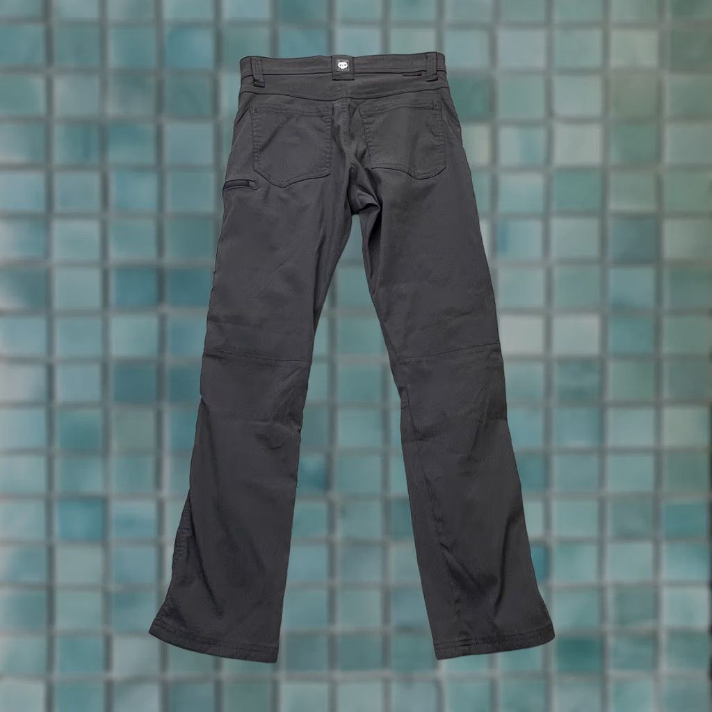 Wrangler VINTAGE Wrangler Pants Mens 30x30 Gray All Terrain Gear Straight Leg Relaxed Fit Stretch Size US 30 / EU 46 - 1 Thumbnail