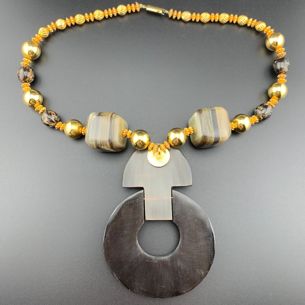 Vintage Vintage Gold Tone Brown Scarab Egyptian Necklace Earrings Size ONE SIZE - 10 Thumbnail