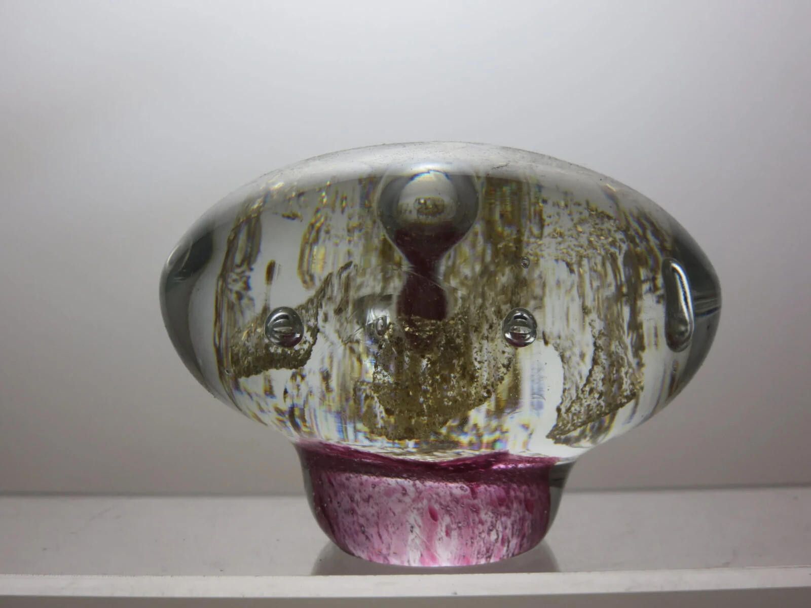 The Unbranded Brand Art Glass Paperweight Air Bubbles Pink And Gold Flakes. Size ONE SIZE - 1 Thumbnail