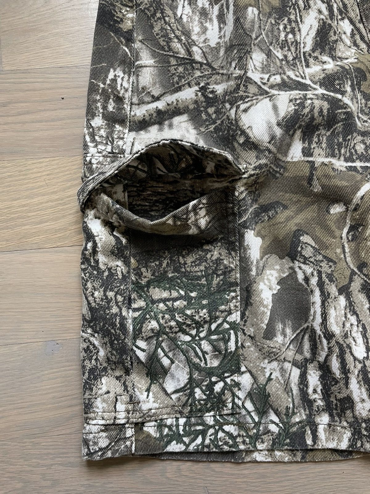 Other Camo jorts Size 28" / US 6 / IT 42 - 2 Thumbnail