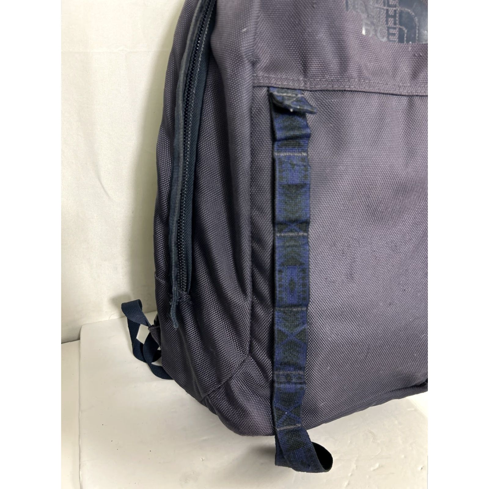 The North Face VINTAGE The North Face Lineage 20L Backpack Navy Blue Aztec Pattern Mens Medium Portable School Outdoor Laptop Sleeve/Protection Rip on Side Size ONE SIZE - 5 Thumbnail