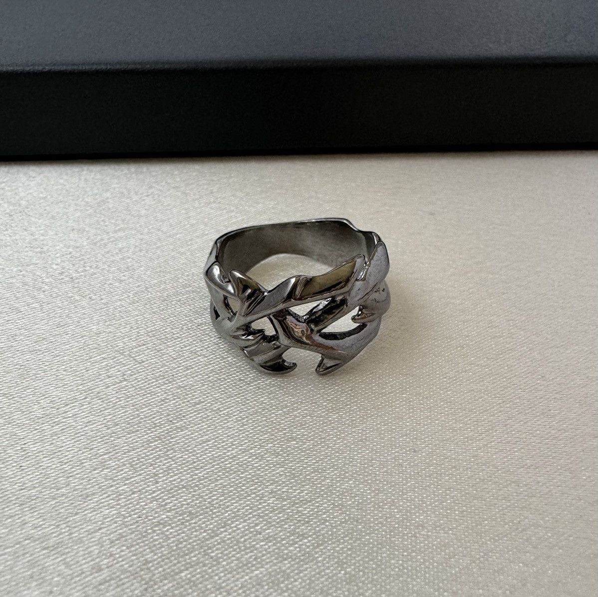 Other Hollow Design Thorns Ring for Men Women Hop Hop Punk Size 8 Size ONE SIZE - 1 Thumbnail
