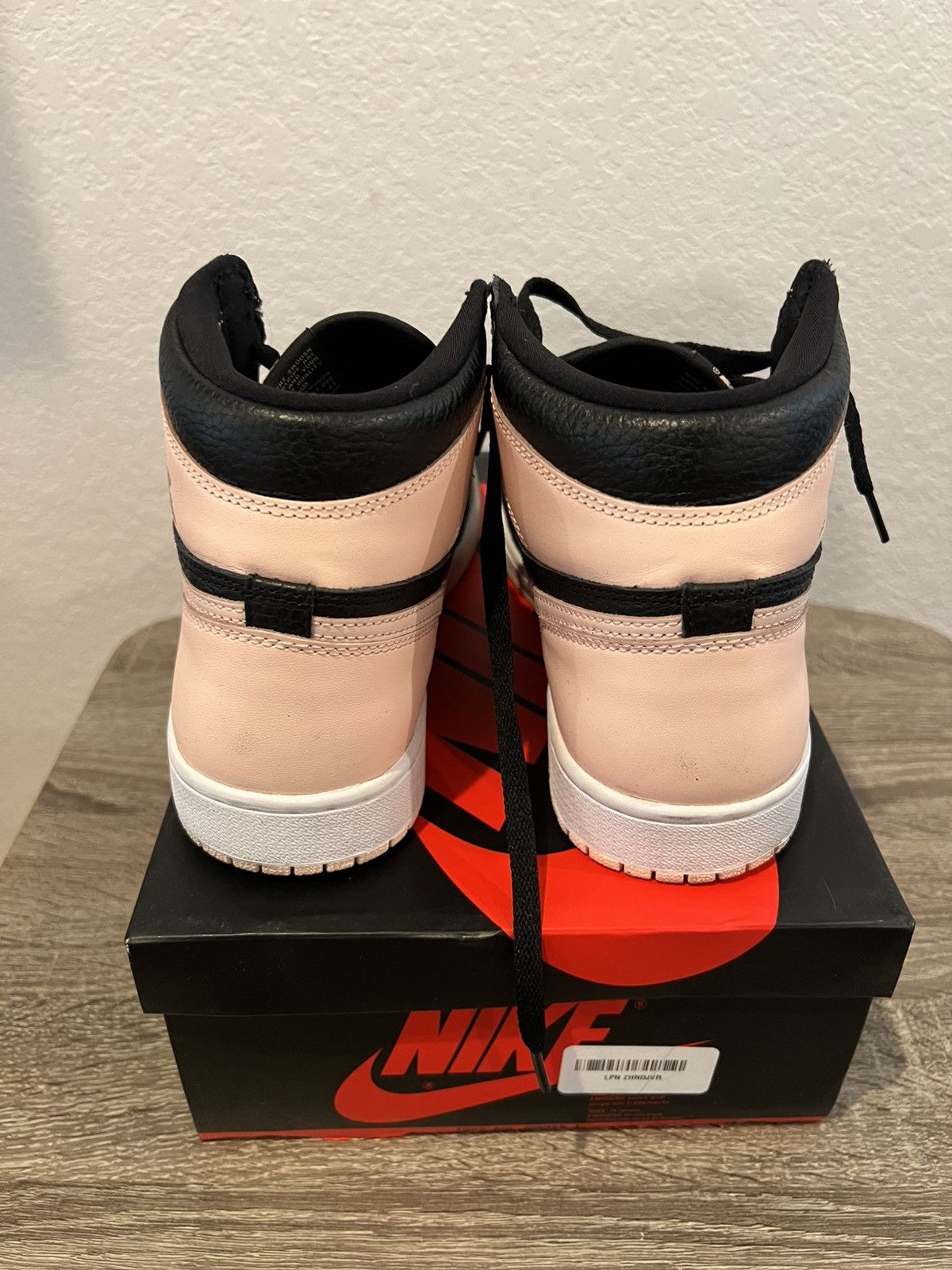 Jordan Brand Jordan 1 Retro High OG Crimson Tint Size US 9.5 / EU 42-43 - 4 Thumbnail