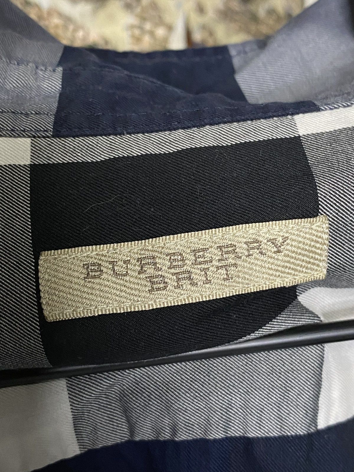 Burberry Check Button Up Men’s T-Shirt Preowned Size Medium