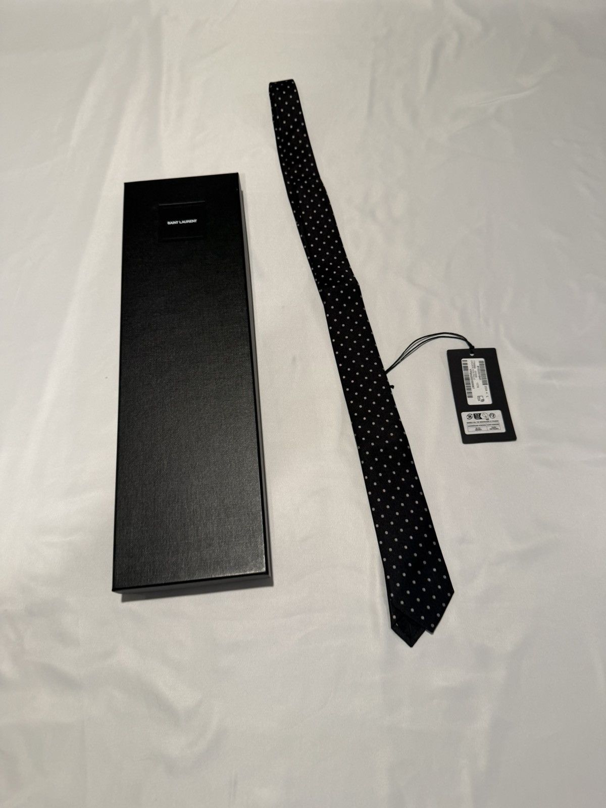Saint Laurent Paris Saint Laurent dotted skinny tie. Size ONE SIZE - 1 Thumbnail