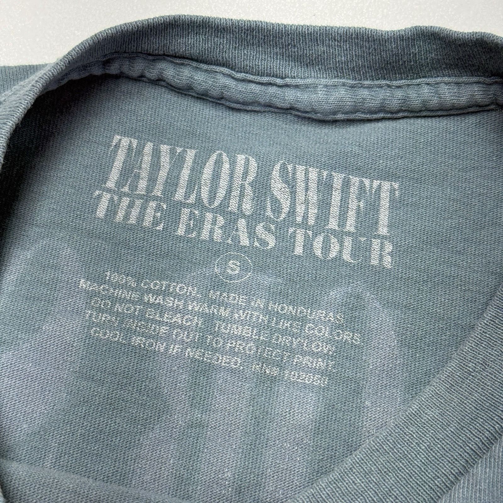 Band Tees Taylor Swift The Eras Tour T Shirt Small 17x25 Gray Short Sl Size S / US 4 / IT 40 - 10 Thumbnail