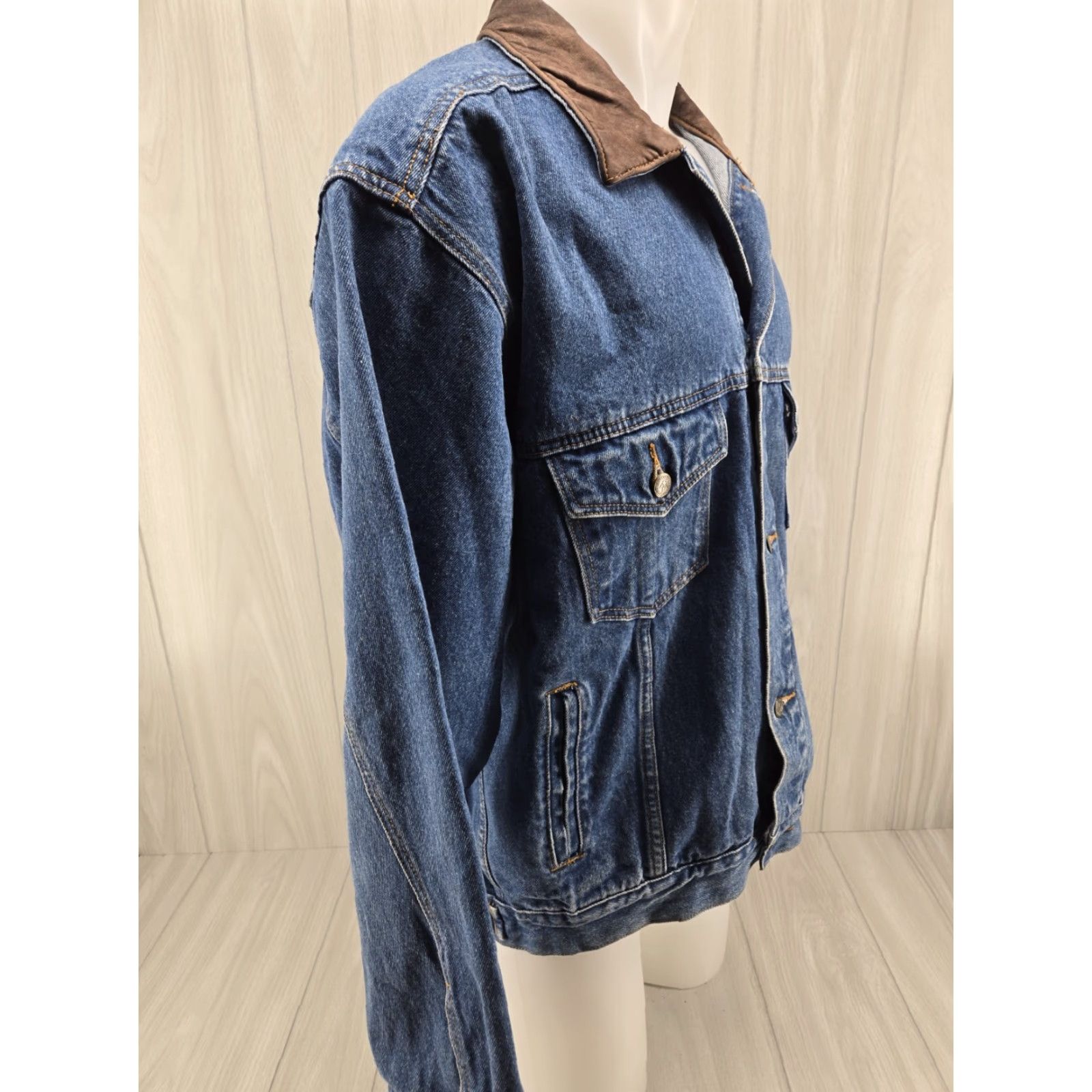 Marlboro VINTAGE Marlboro Country Store Cotton Denim Jean Jacket Leather Collar Men's XL Jacket Men Blue Denim Size US 36 / EU 52 - 6 Thumbnail