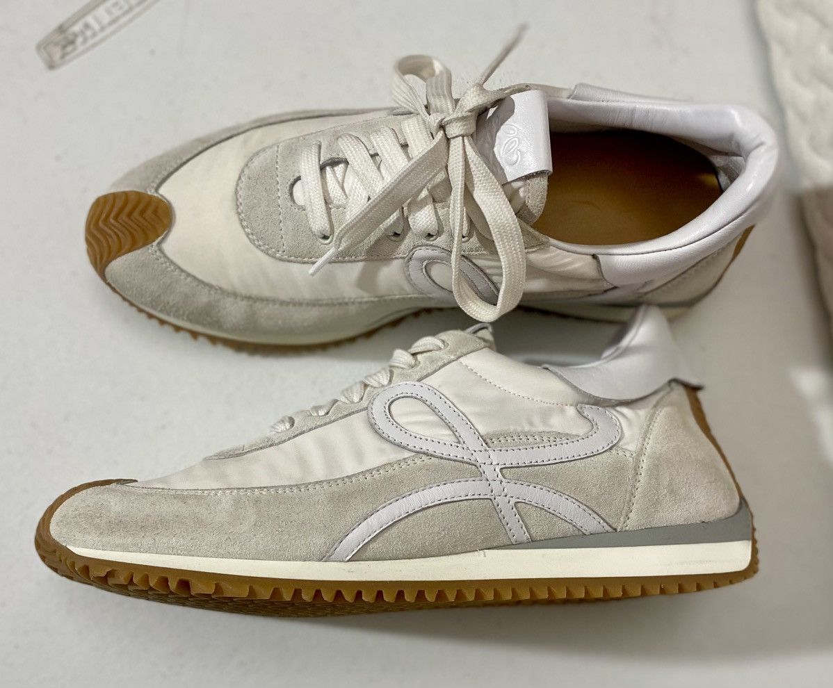 Loewe Loewe 🇮🇹 Flow Retro Runner Sneakers White Techno Suede 9 US Size US 9 / IT 39 - 25 Thumbnail