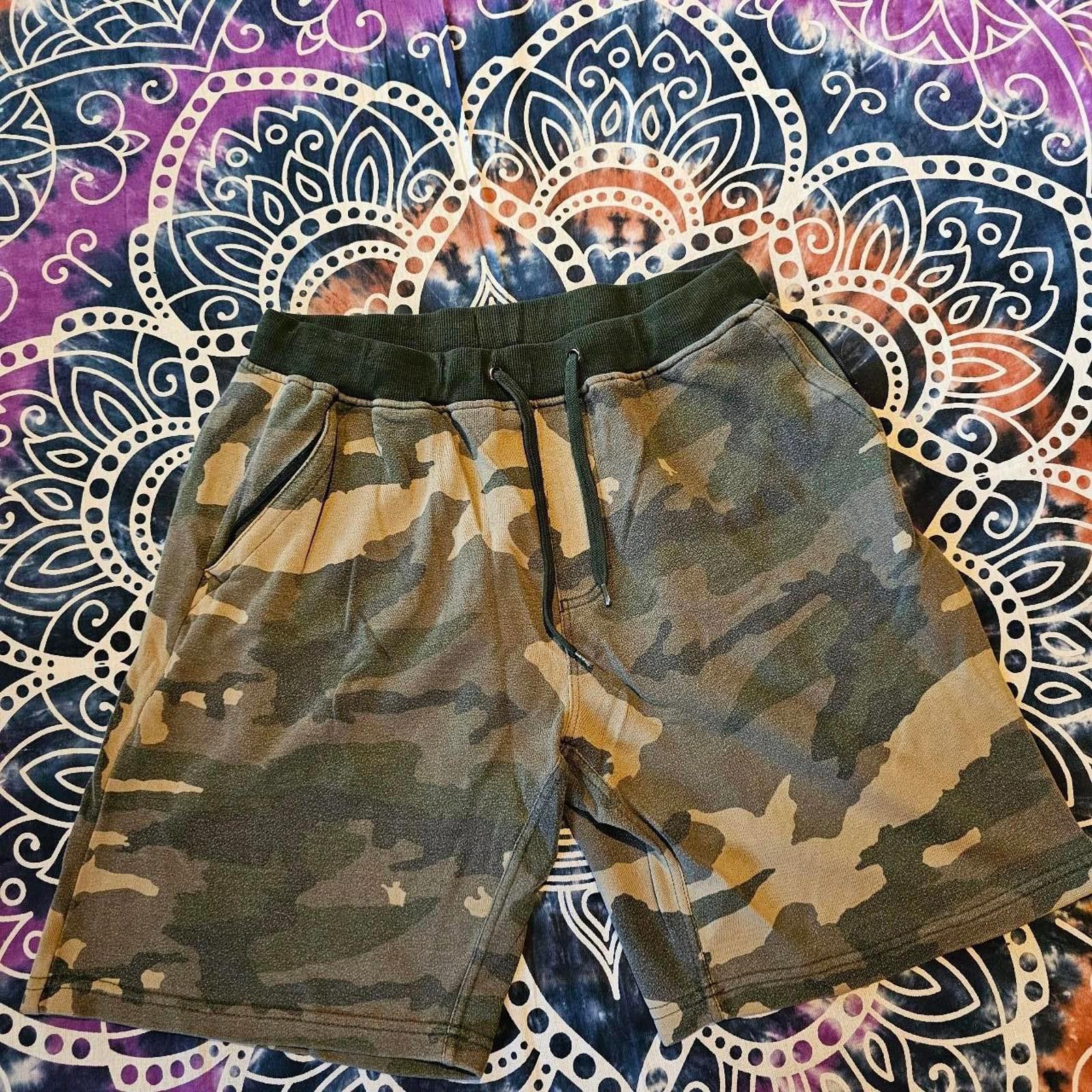 Other Men's CAMO SWEAT SHORTS Size US 32 / EU 48 - 1 Thumbnail