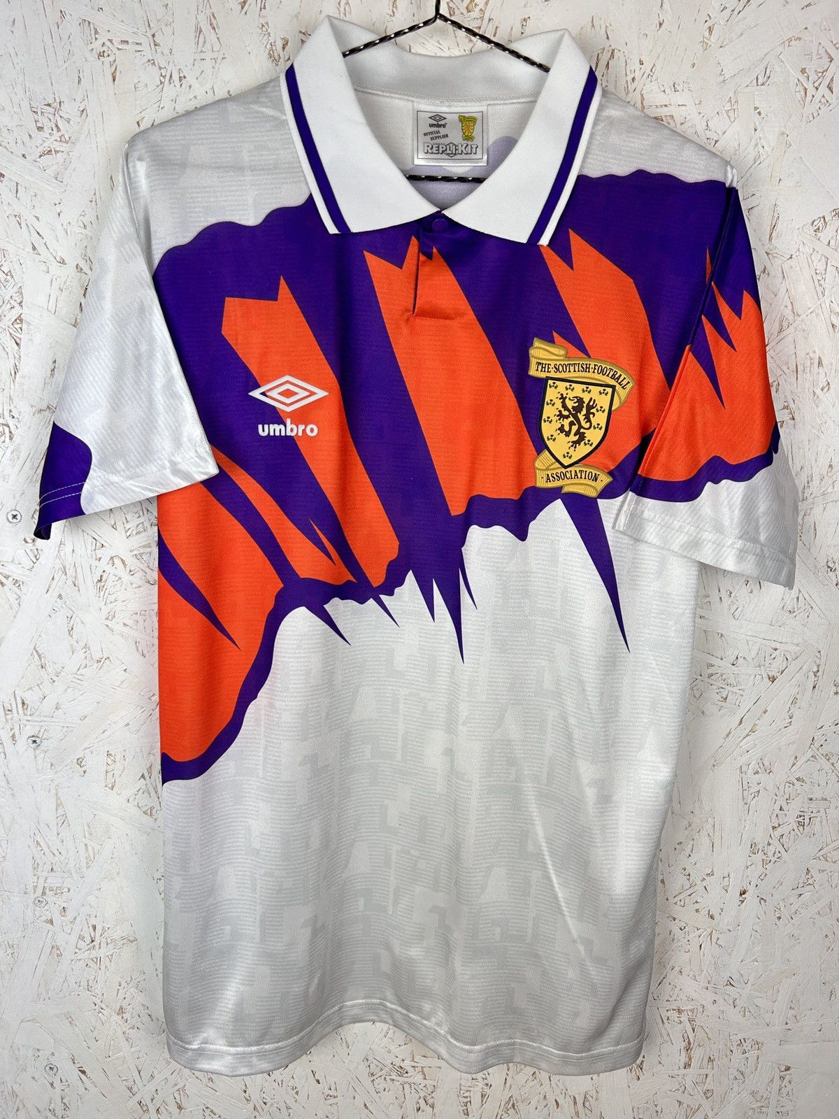 Umbro 90s Vintage Umbro Scotland 1992 WC Away Kit Soccer Jersey Size US M / EU 48-50 / 2 - 1 Thumbnail