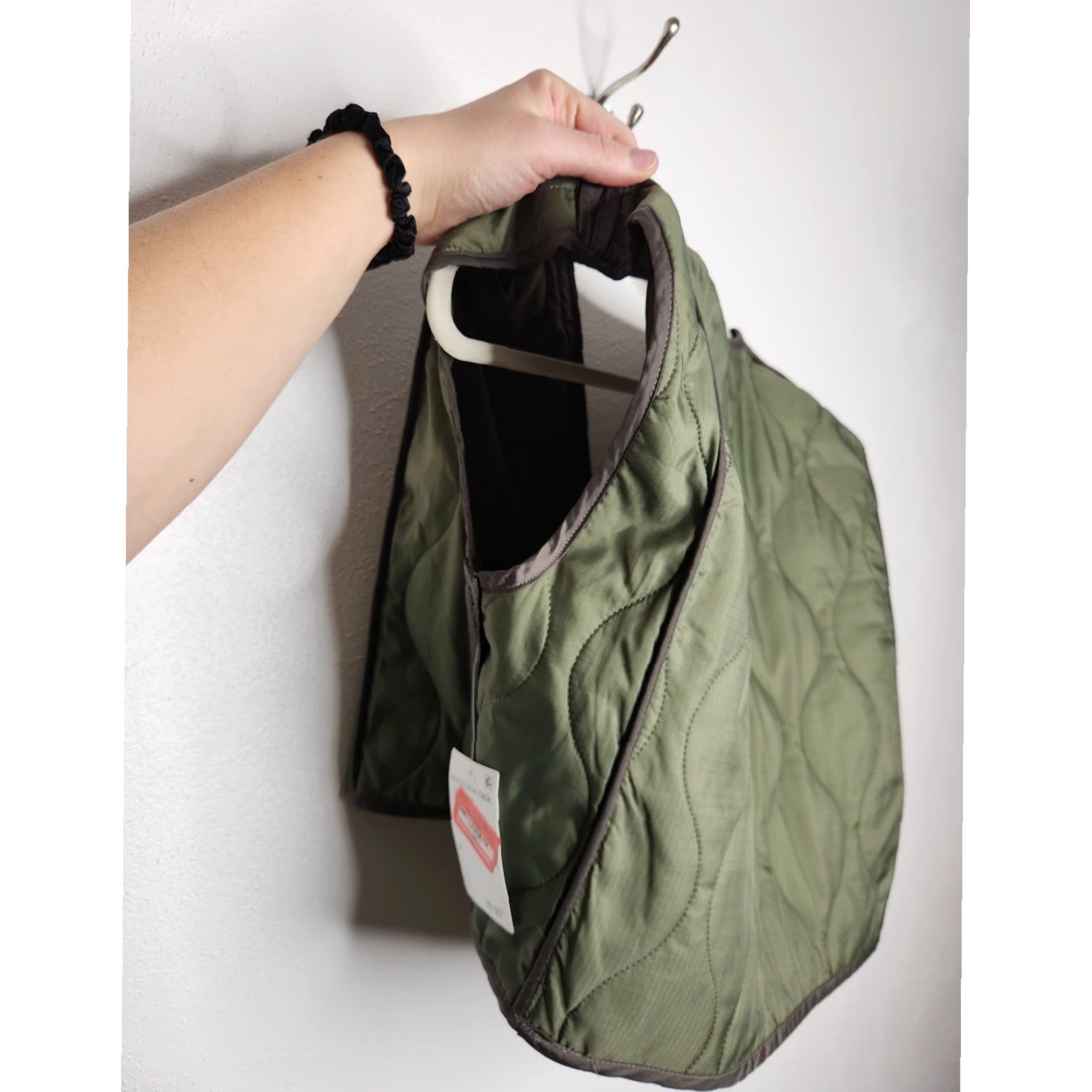 Nordstrom VINTAGE 19 Cooper Quilted Green Vest Army Military Boho Medium Nordstrom Rack Shirt Womens M Green 90s Vintage AOP Cottage Coquette Coastal Size M / US 6-8 / IT 42-44 - 7 Thumbnail