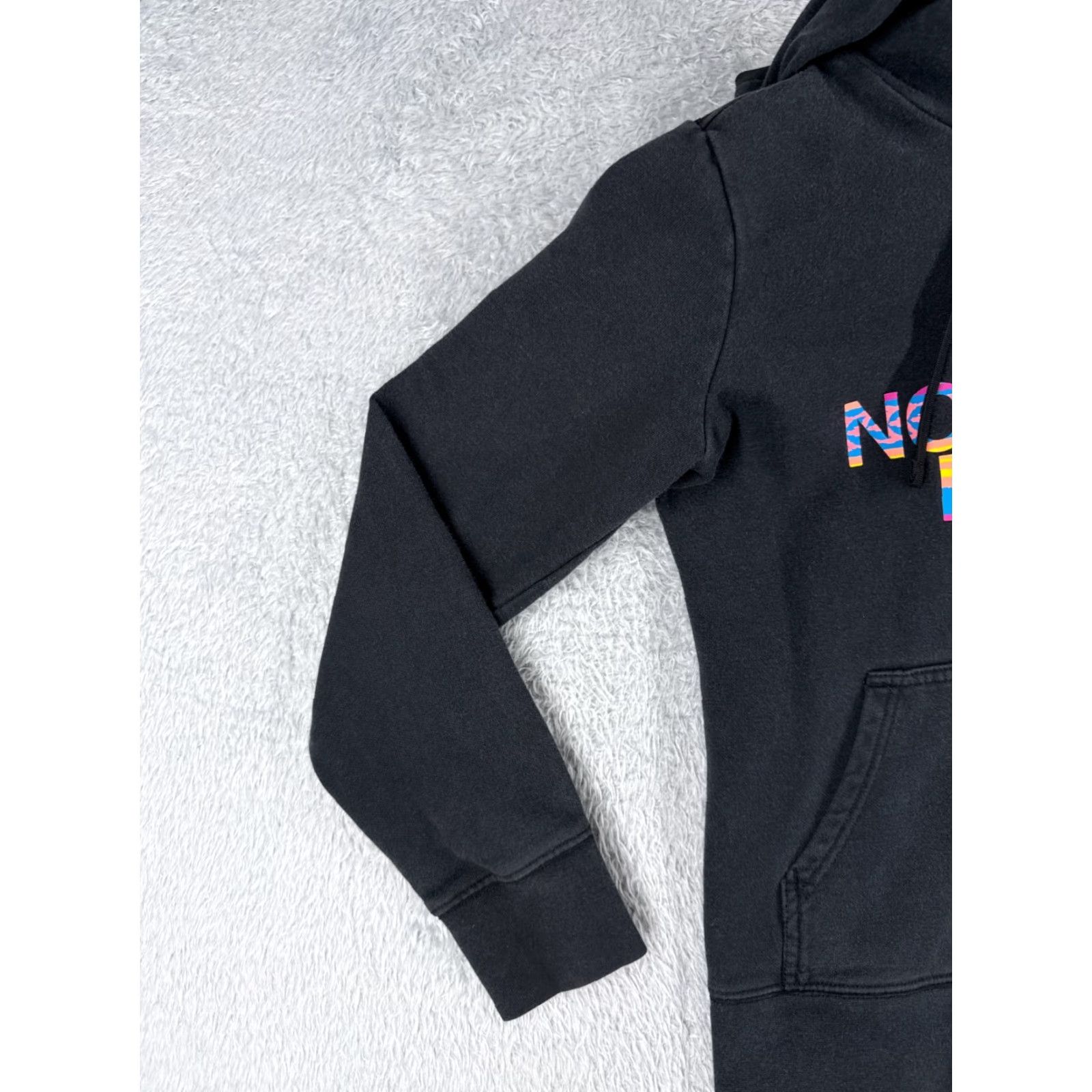 The North Face The North Face Hoodie Womens Small Black Pink Pullover Cotton Blend Logo Pocket Crew Neck Performance/Activewear - White? Size S / US 4 / IT 40 - 3 Thumbnail