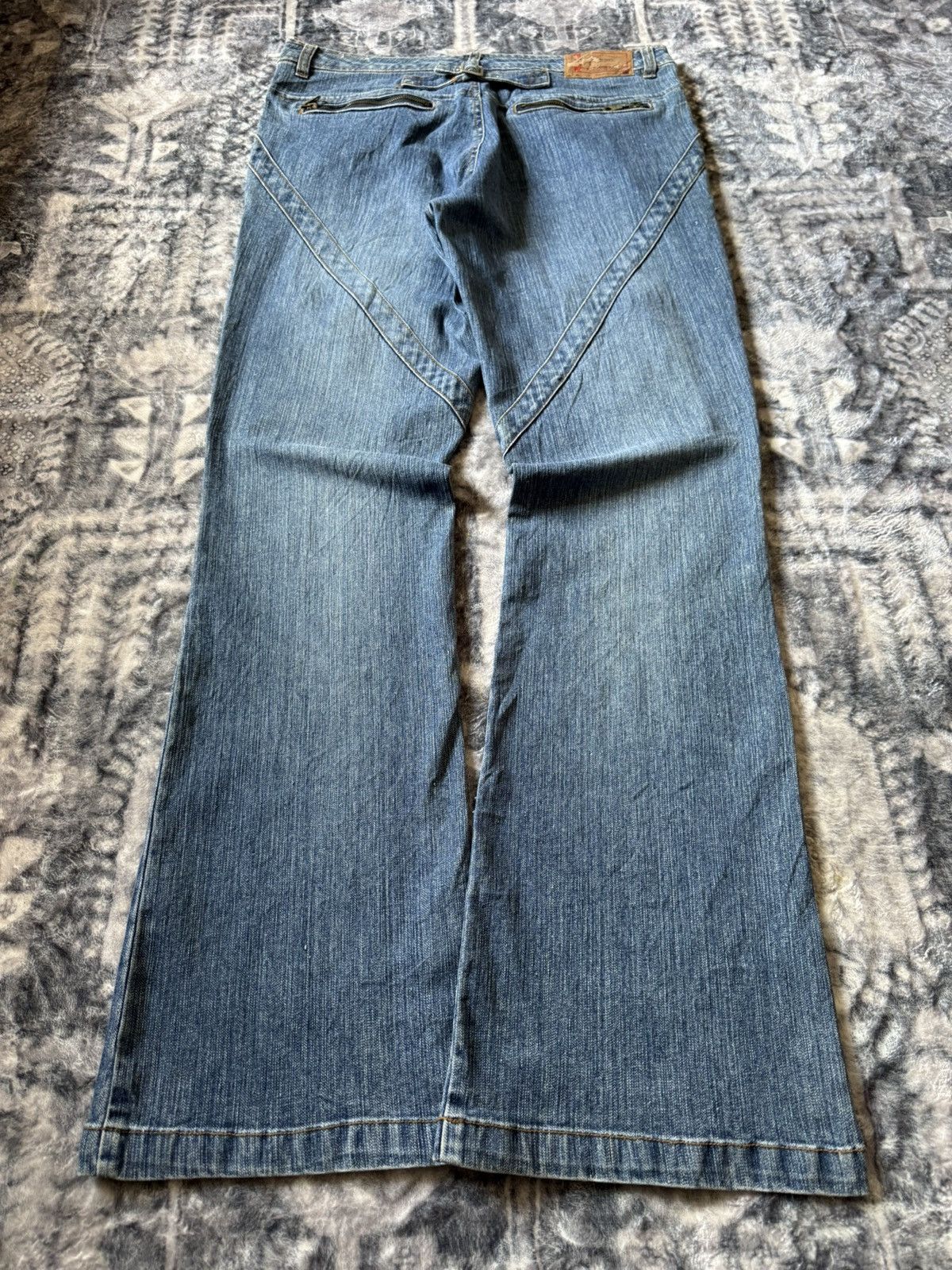 Japanese Brand × Le Grande Bleu (L.G.B.) Goddess Utility Patch Pocket Cargo Flared Jeans Size US 32 / EU 48 - 2 Thumbnail