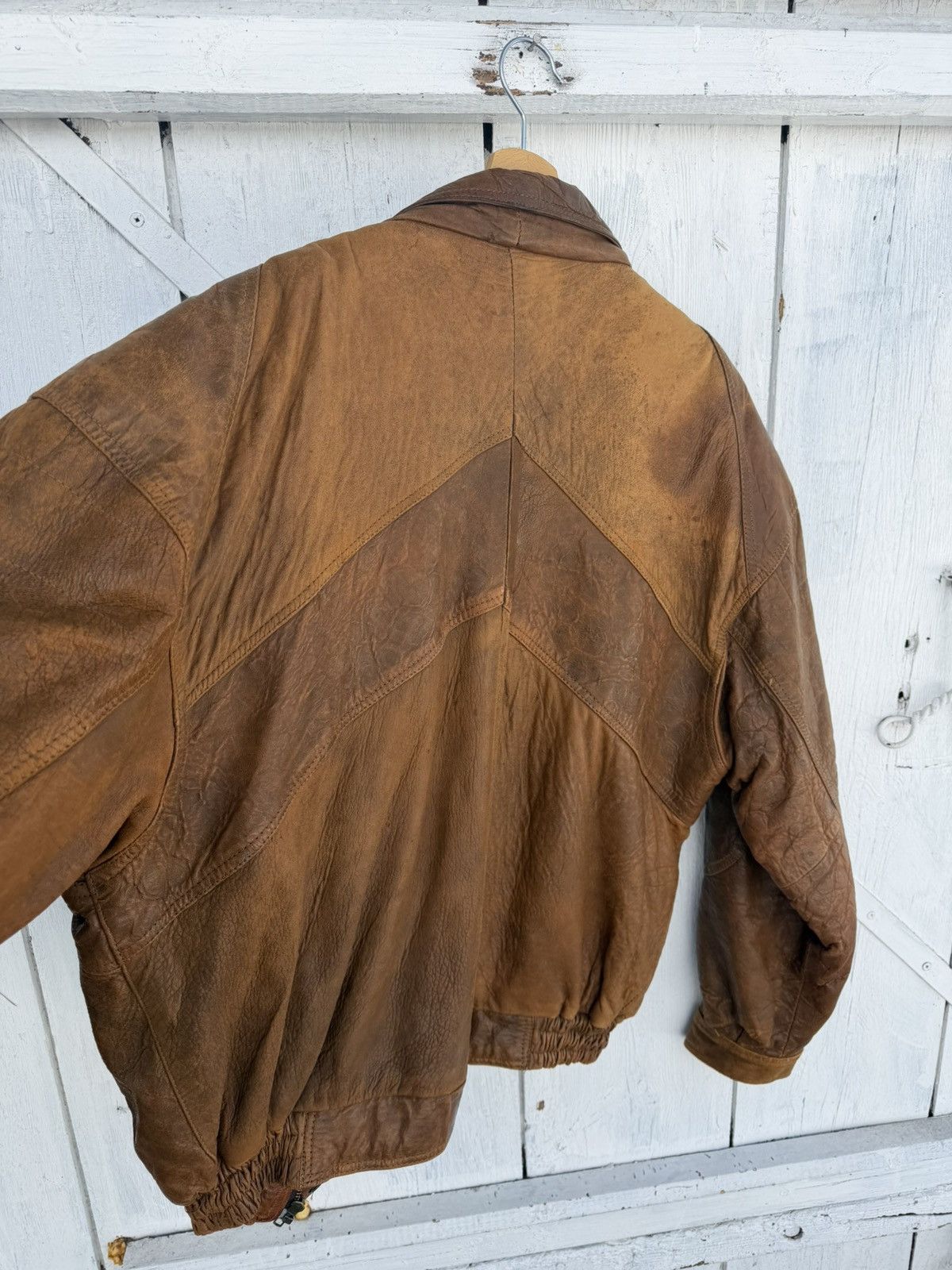 Vintage Vintage leather jacket bomber Size L / US 10 / IT 46 - 2 Thumbnail