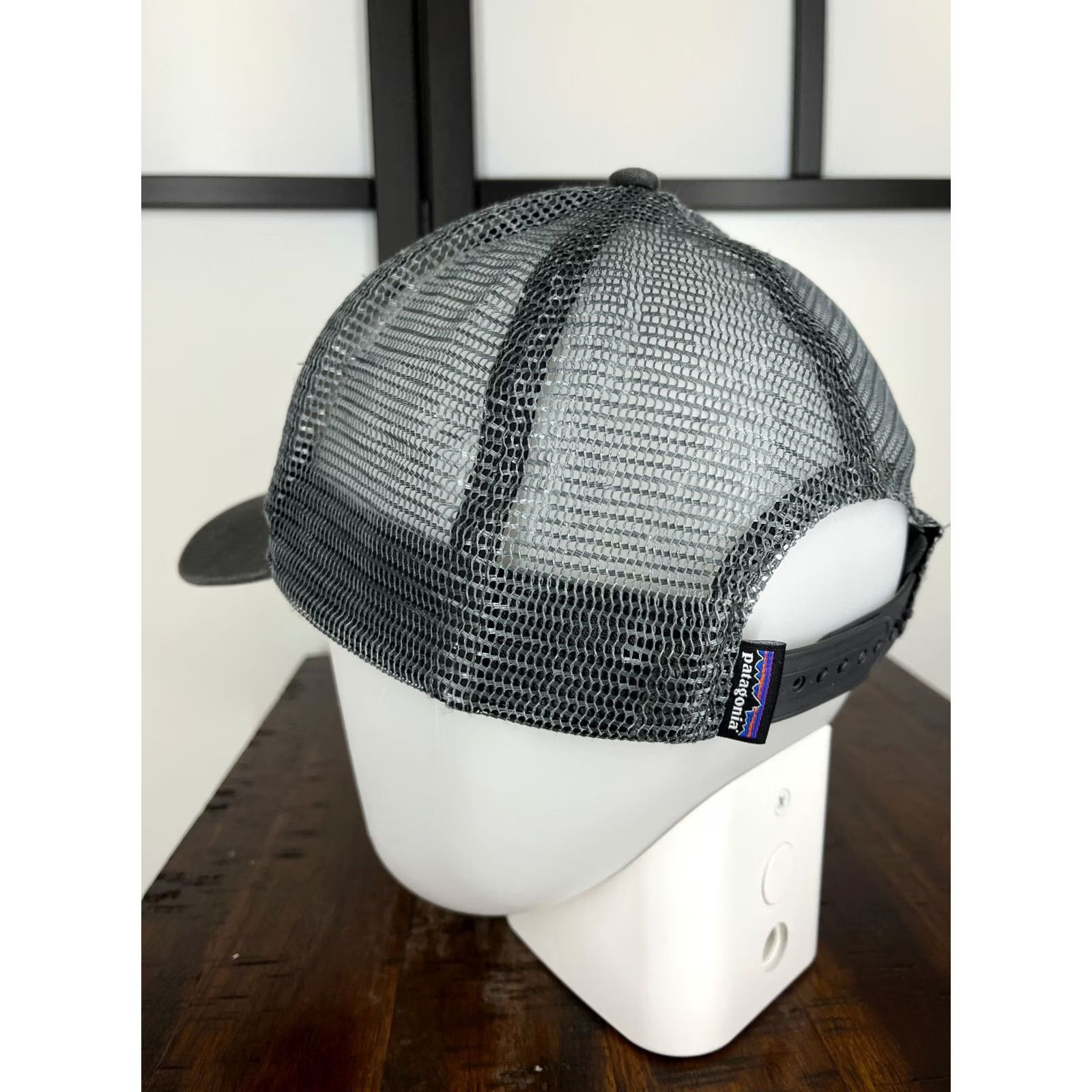 Patagonia Patagonia Hat Cap Snap Back Adult One Size Gray Trucker Emroider Peaks Fitz Roy Size ONE SIZE - 5 Thumbnail