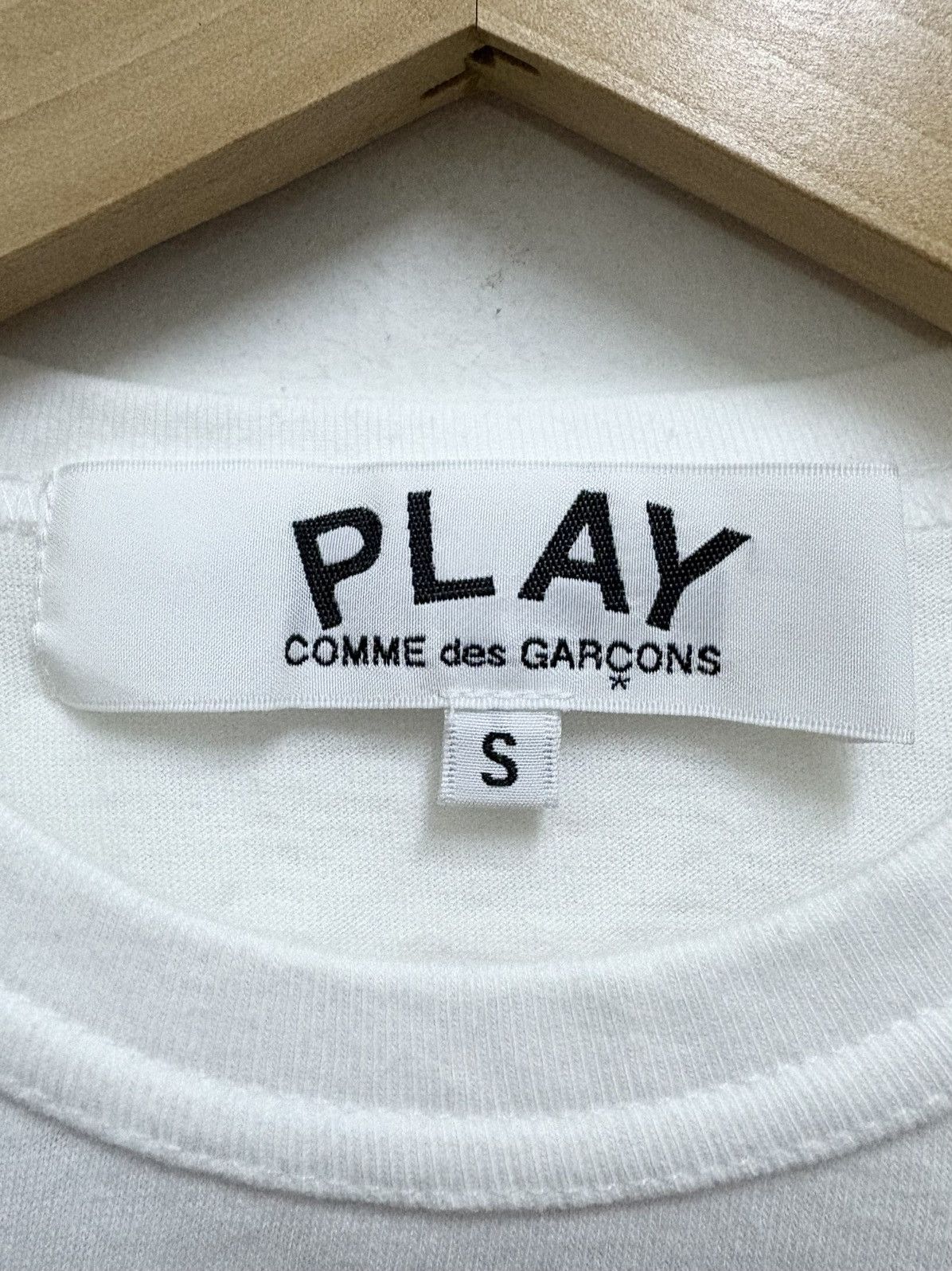 Comme des Garcons PLAY AD2024 Comme des Garcons PLAY Soft Red Heart Logo T-Shirt Size S / US 4 / IT 40 - 7 Thumbnail