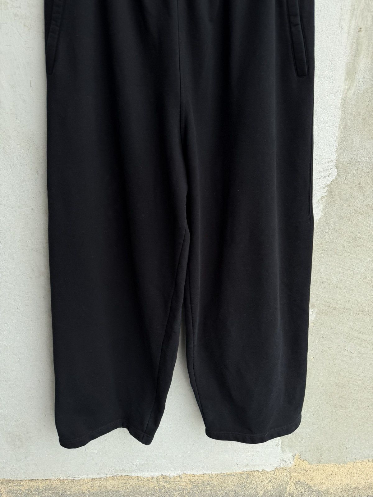 Balenciaga [XL] SS23 Black super baggy and long sweatpants Size US 36 / EU 52 - 5 Thumbnail