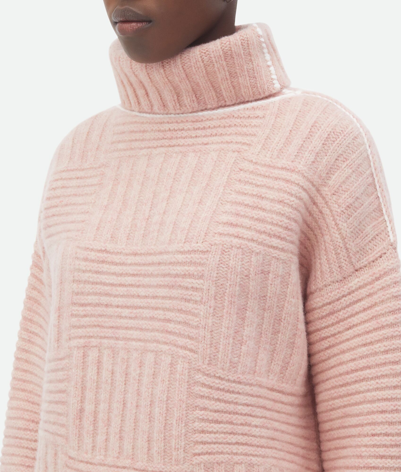 Bottega Veneta o1n1vont0525 Heavy Intreccio Shetland Sweater in Light Pink Size S / US 4 / IT 40 - 4 Thumbnail