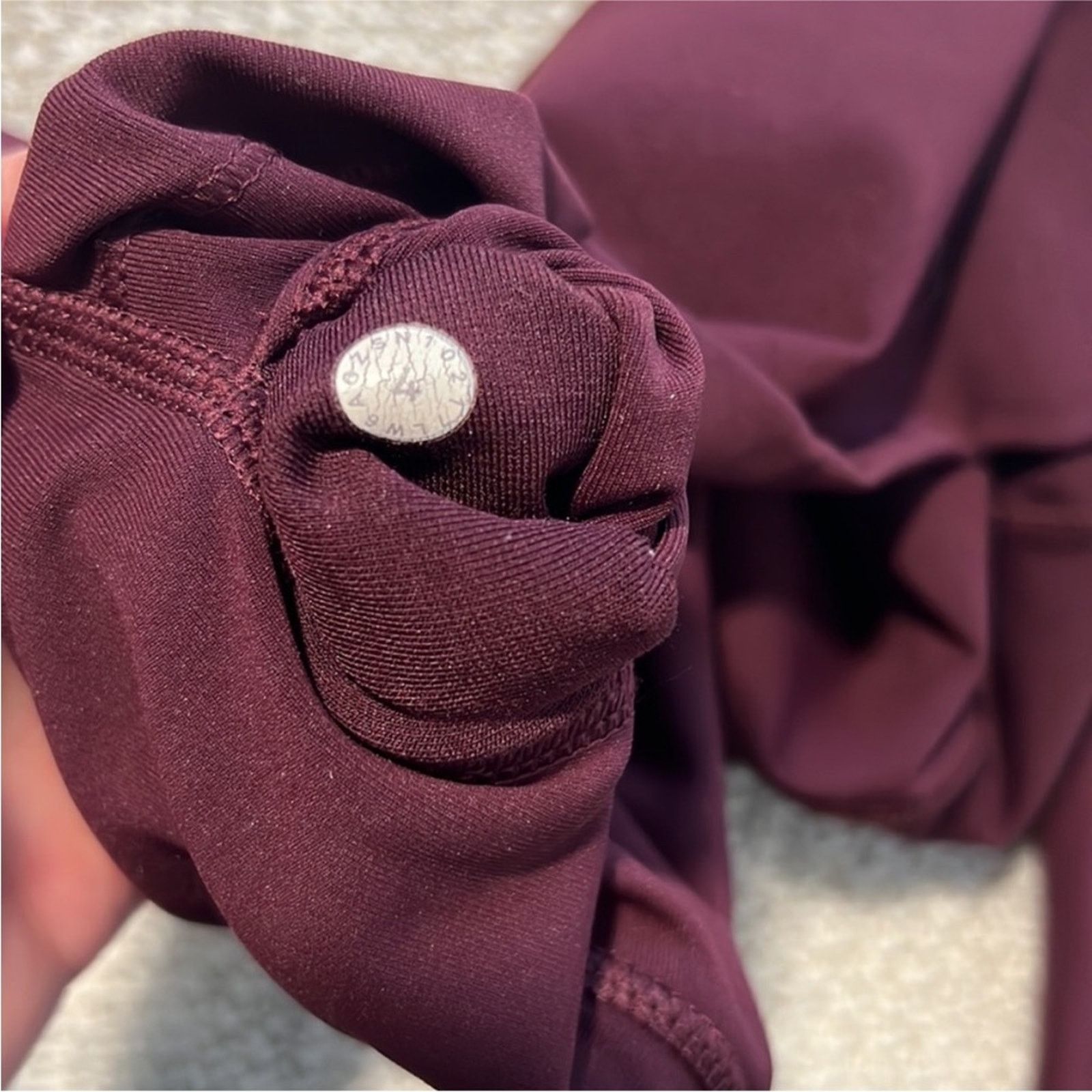 Lululemon 015 - Lululemon Cropped Leggings 21" Inseam - Size 4 Size 27" / US 4 / IT 40 - 4 Thumbnail