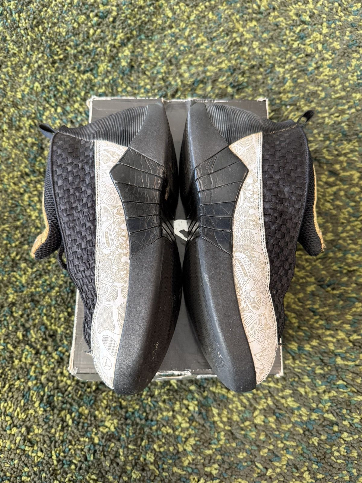Jordan Brand Air Jordan 15 “Laser” Size US 10 / EU 43 - 4 Thumbnail