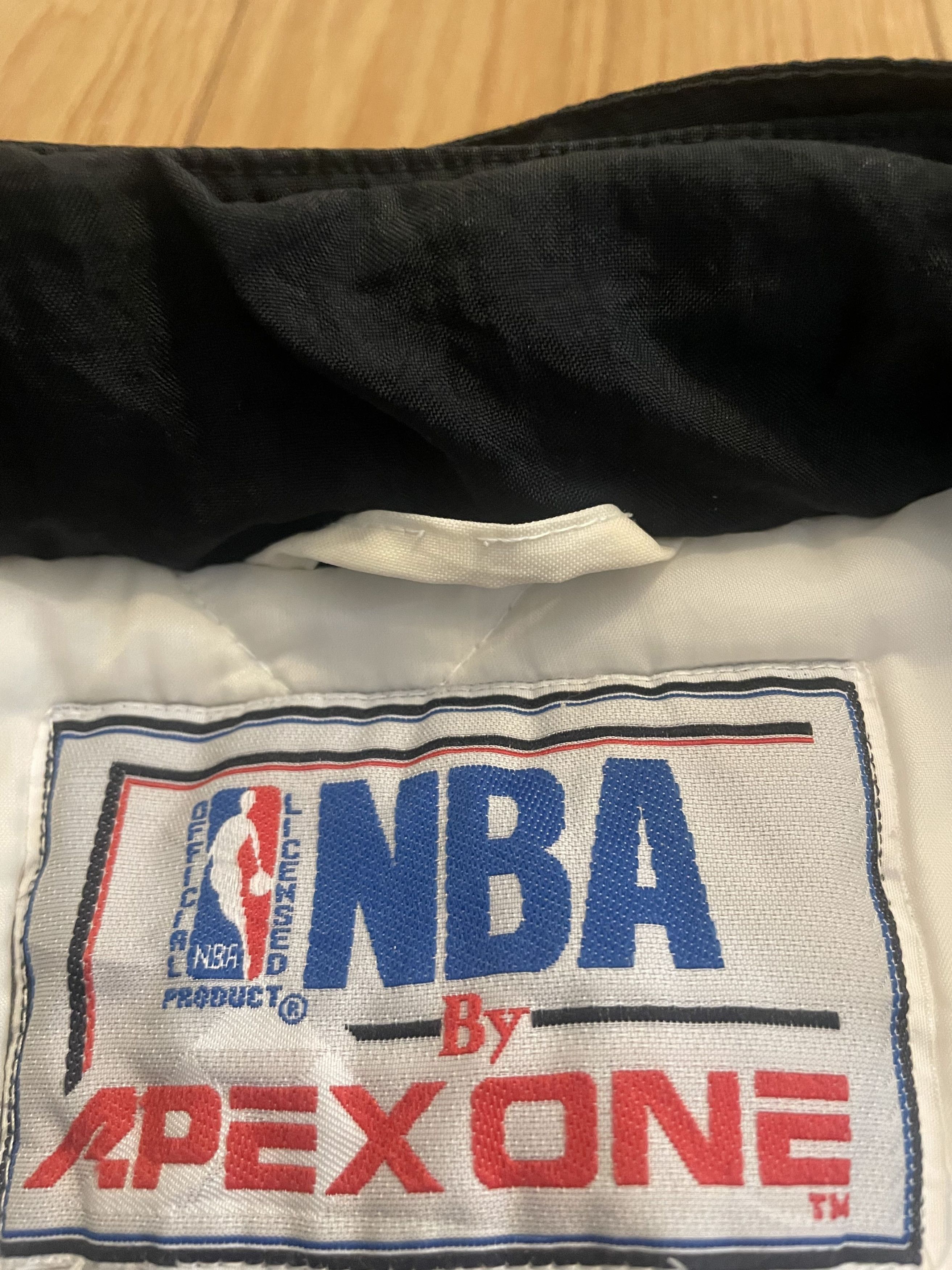Apex Vintage Chicago Bulls Jacket Red Black 90s NBA Streetwear Size US S / EU 44-46 / 1 - 8 Thumbnail
