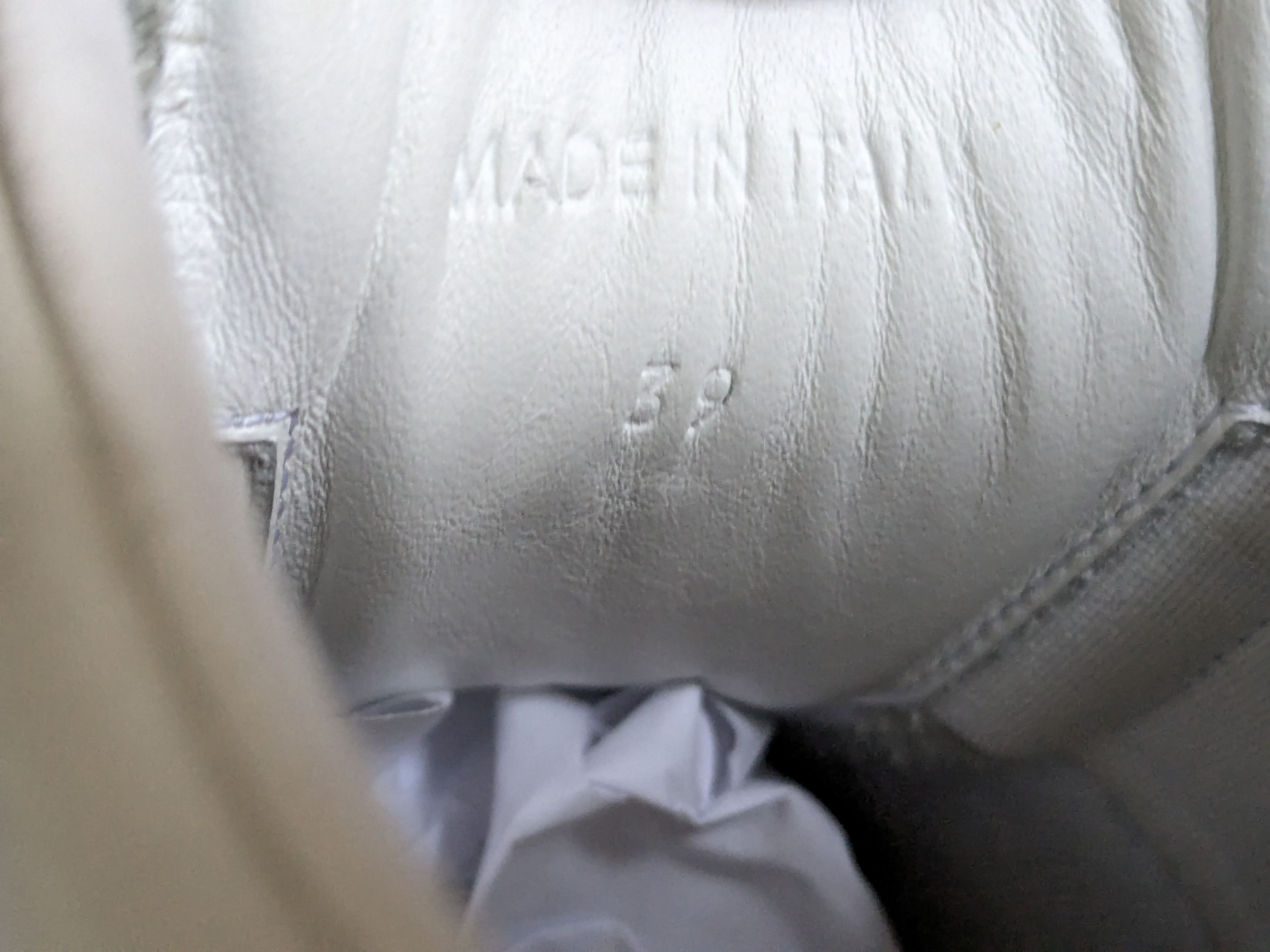 Maison Margiela Maison Margiela GAT Replica White Black 9 39 Low Size US 9 / IT 39 - 9 Thumbnail