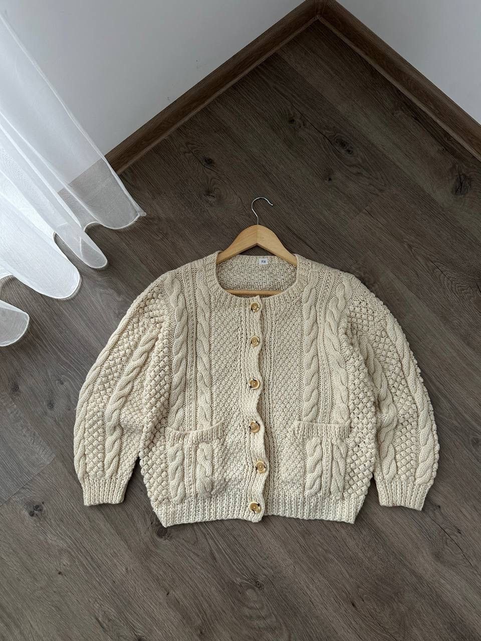 Vintage Vintage Cardigan Wool Beige Scotland Pocket Sweater Size M / US 6-8 / IT 42-44 - 1 Thumbnail