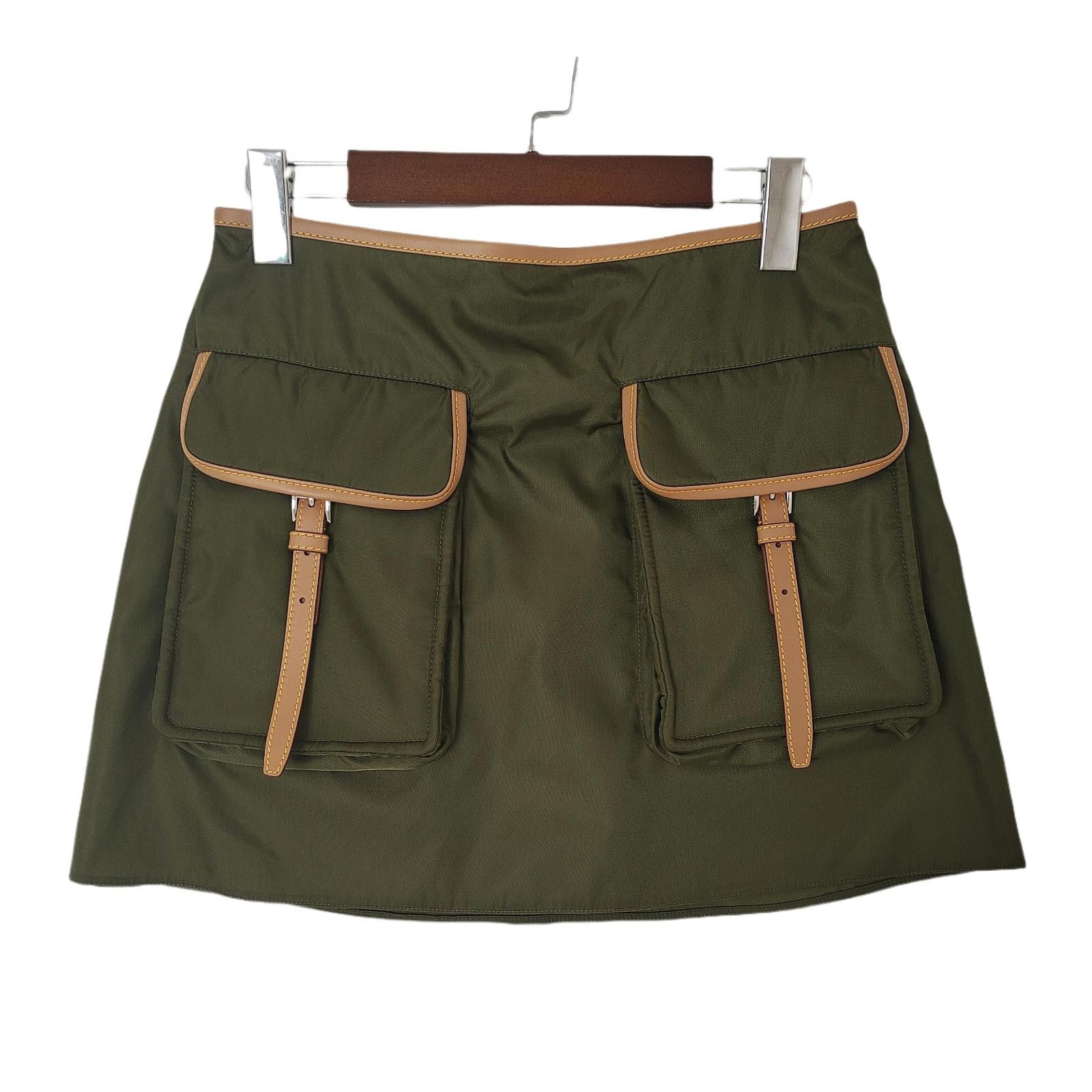 Prada Prada Pocketed Mini Skirt Size 42 Size 28" / US 6 / IT 42 - 1 Thumbnail